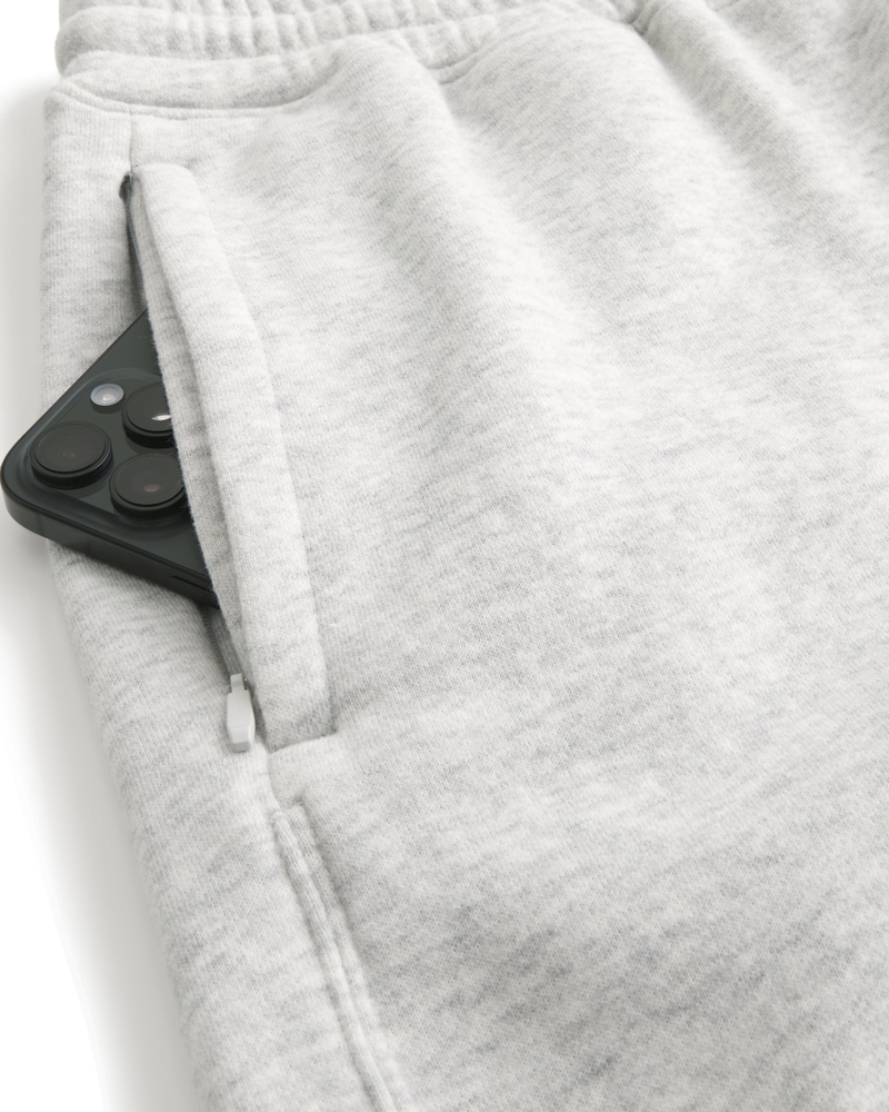 Mid-Thigh Loose Fleece Shorts