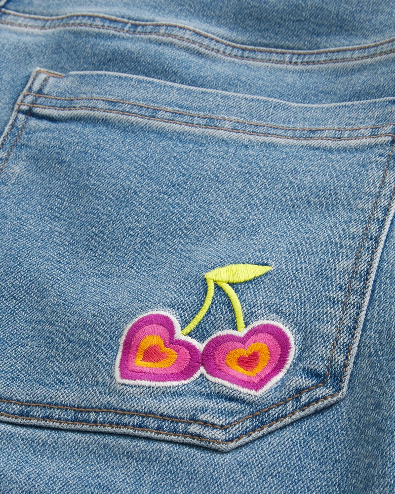 Embroidered Heart Graphic Super Baggy Denim Shorts