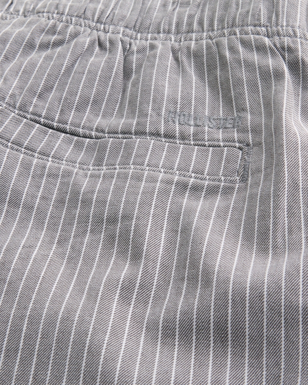 Mid-Thigh Linen-Blend Pull-On Shorts