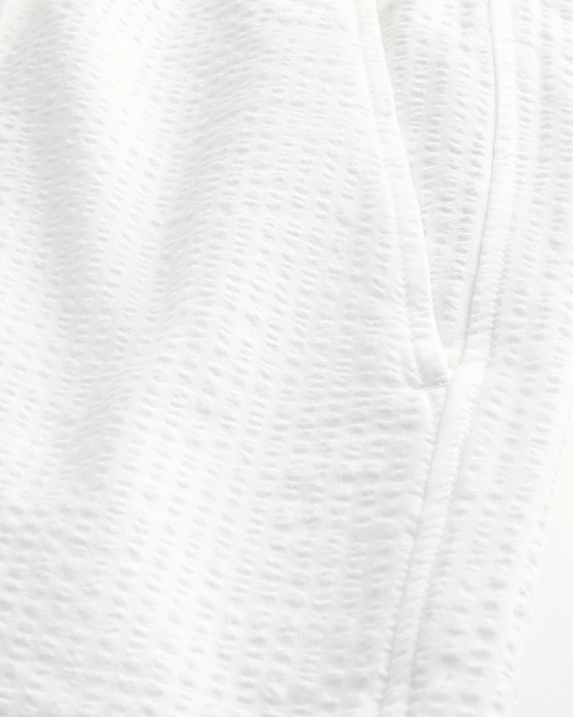 Mid-Thigh Linen-Blend Seersucker Shorts