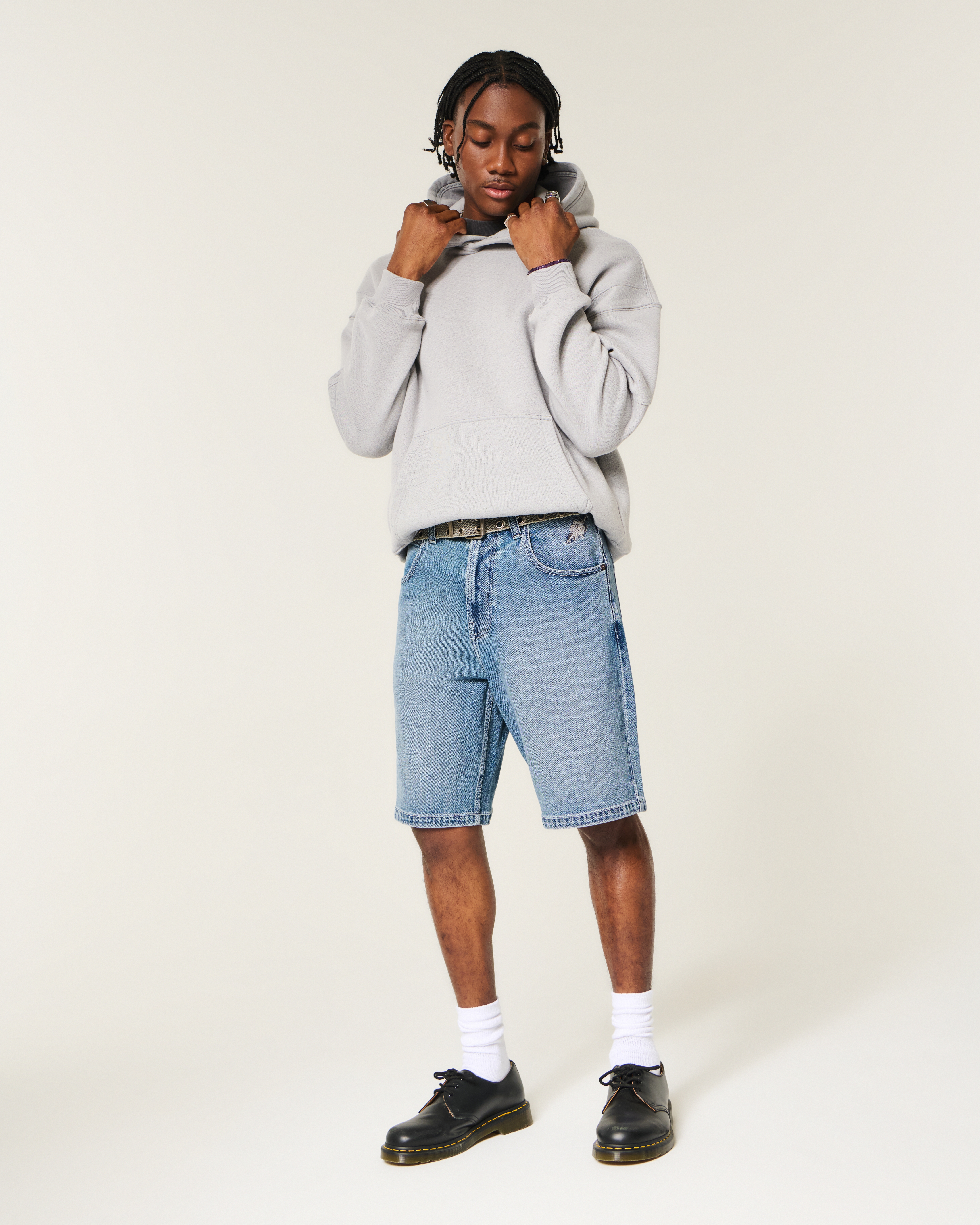 At-the-Knee Dark Wash Embroidered Baggy Denim Shorts