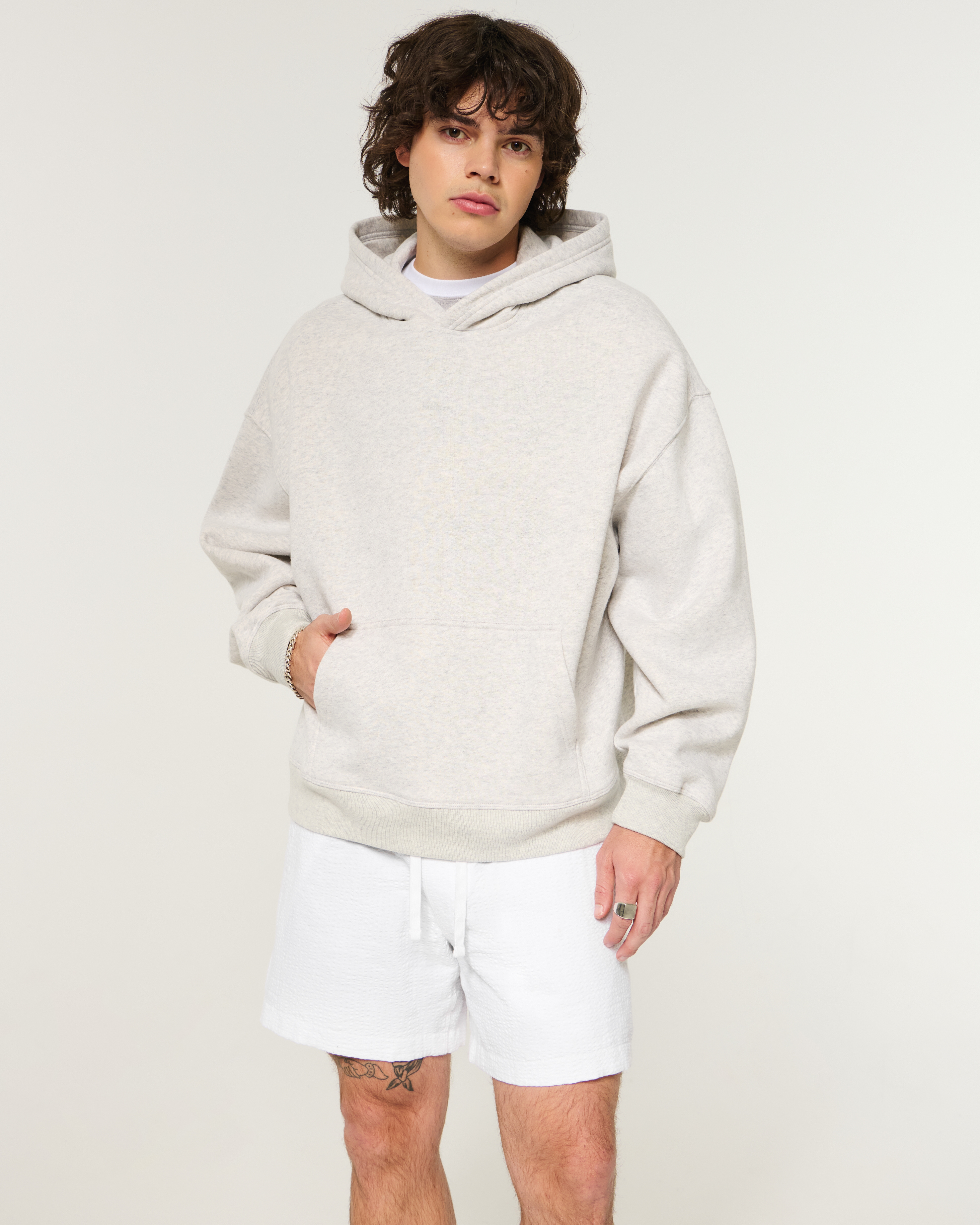 Mid-Thigh Seersucker Pull-On Shorts