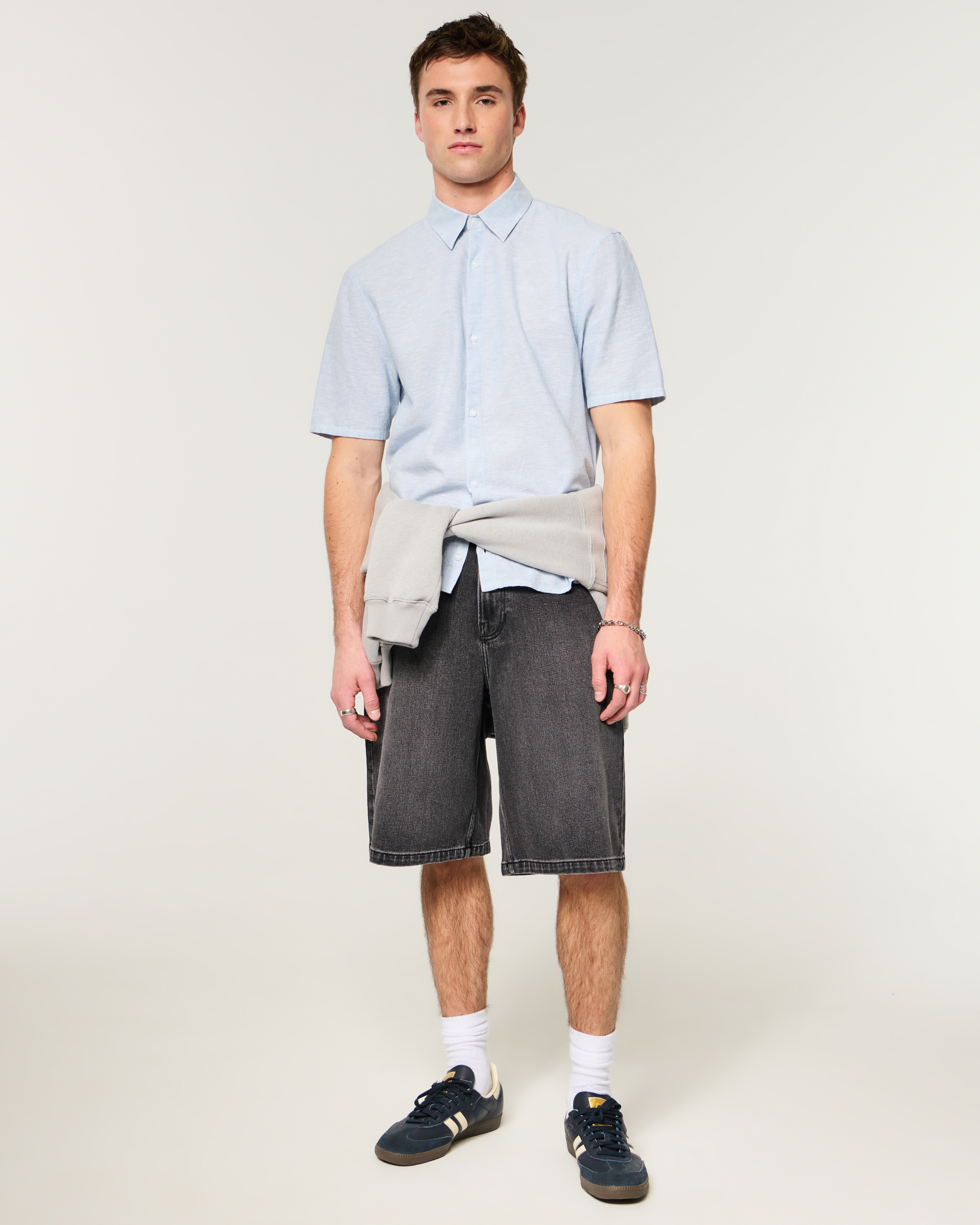 Below-the-Knee Star Applique Super Baggy Denim Shorts