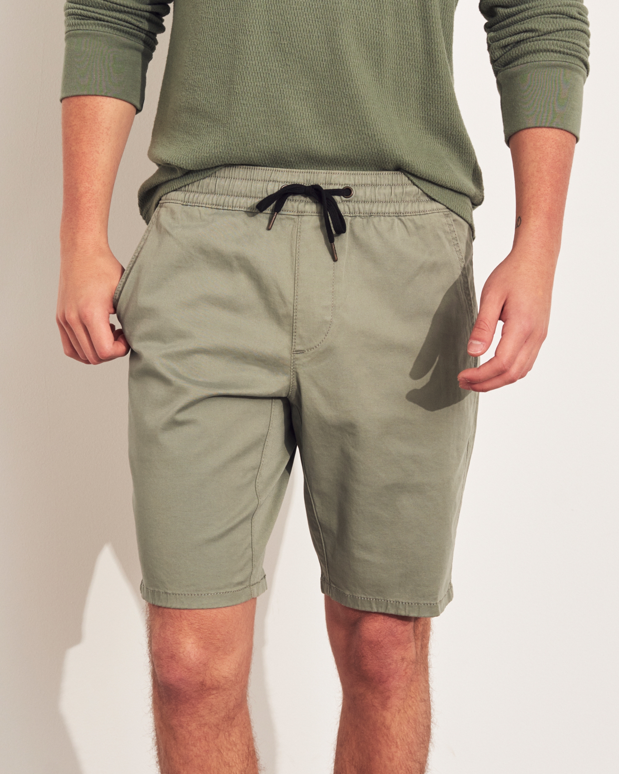 guys jogger shorts