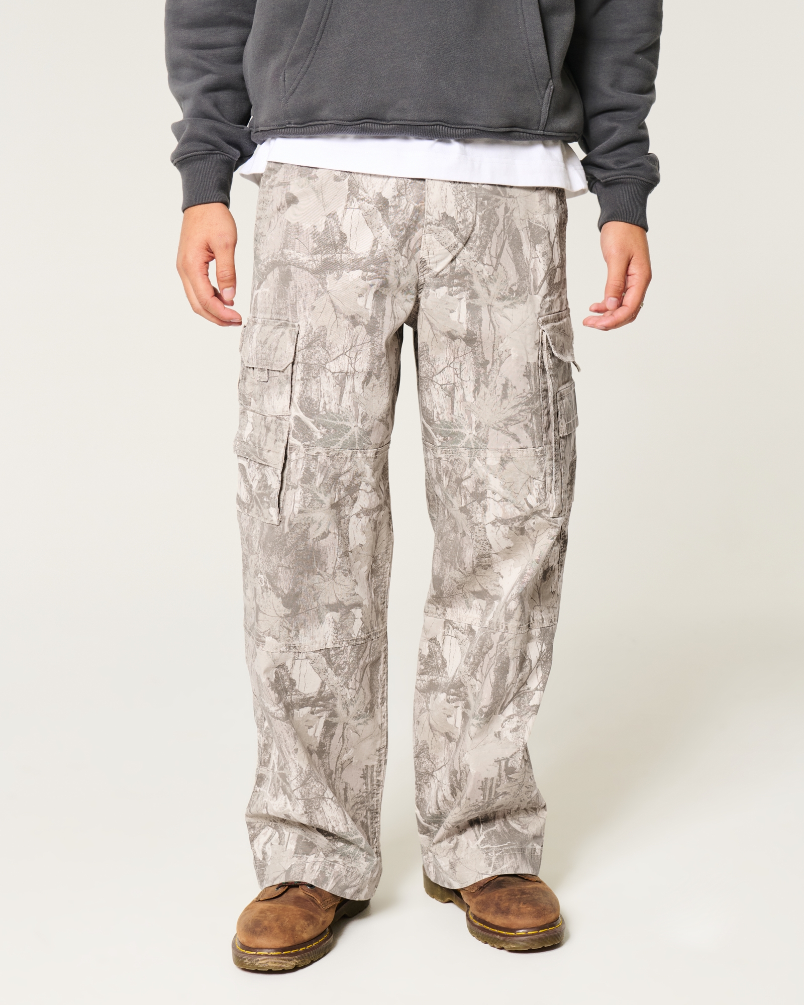 Men's Super Baggy Camo Cargo Pants | Men's Clearance | HollisterCo.com
