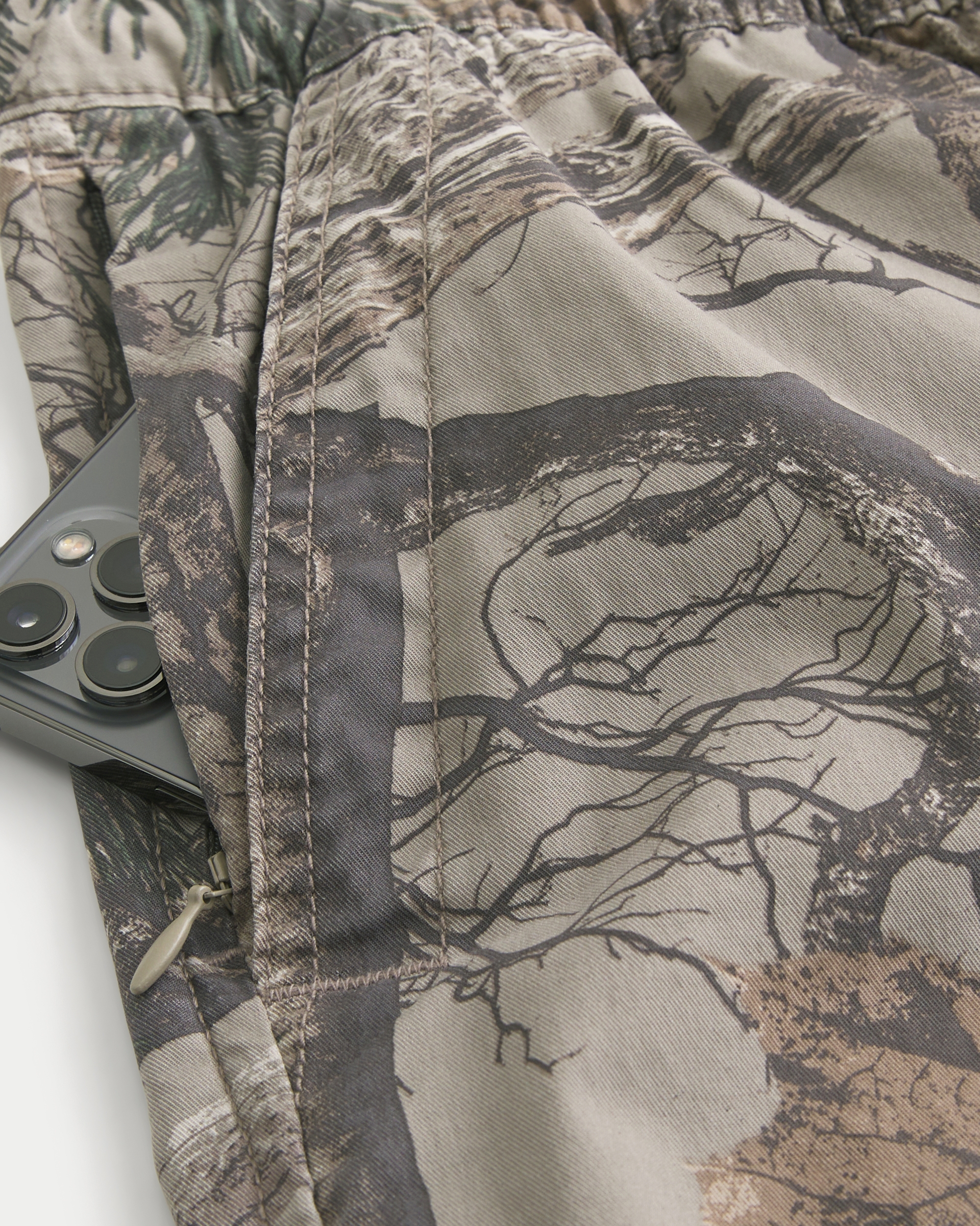Baggy Pull-On Camo Utility Pants