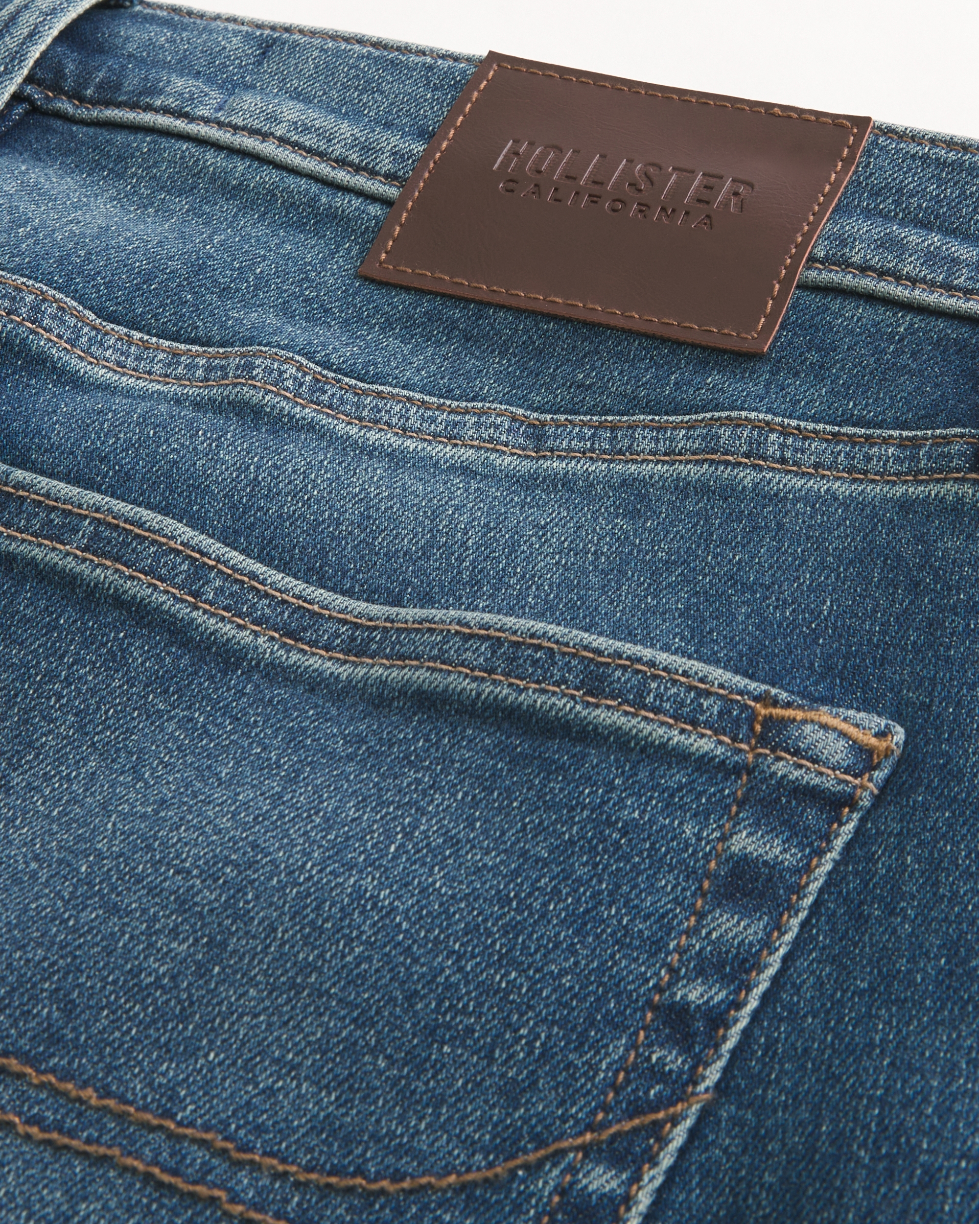 Hollister athletic 2024 fit jeans