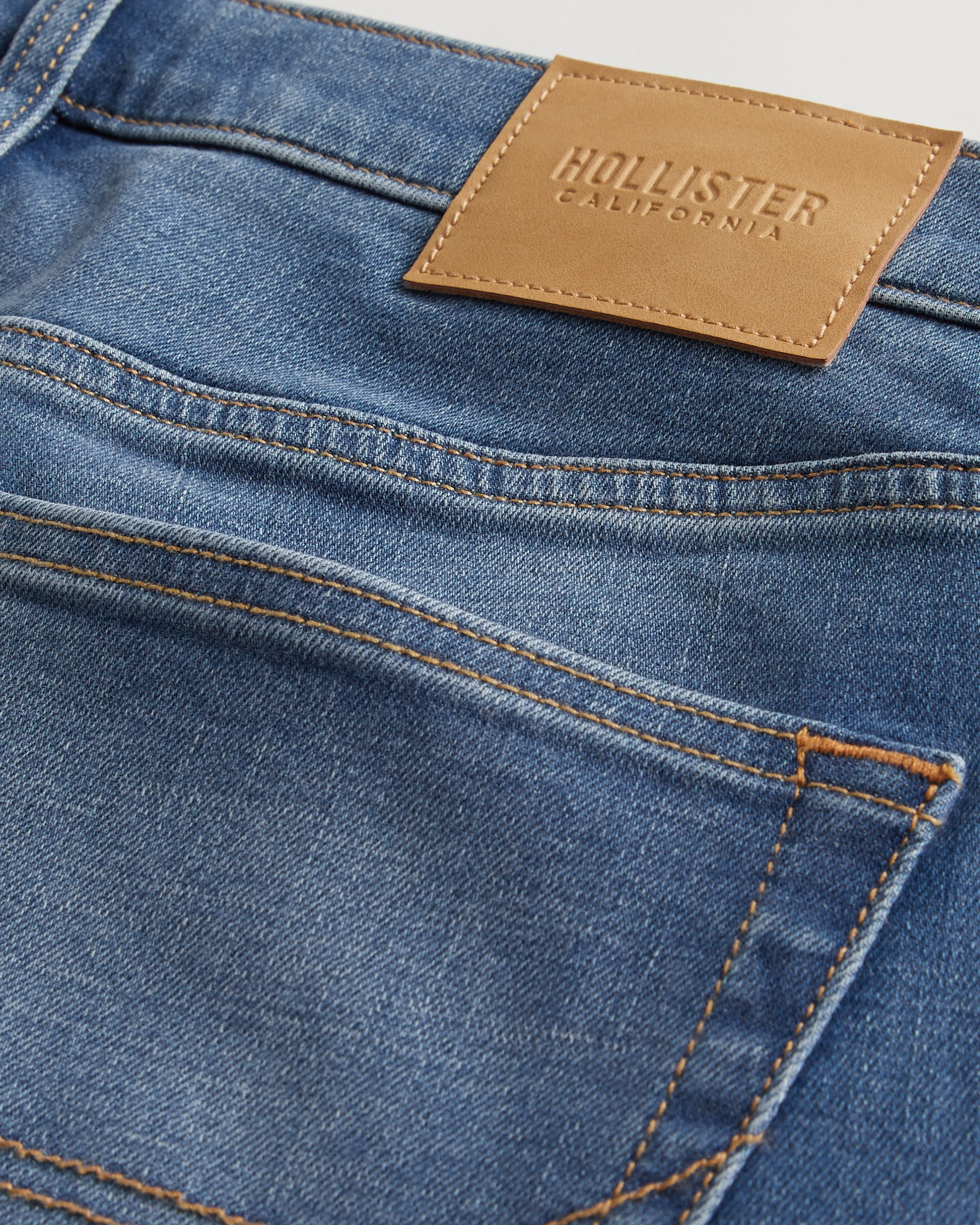 Hollister jean cheap pocket design