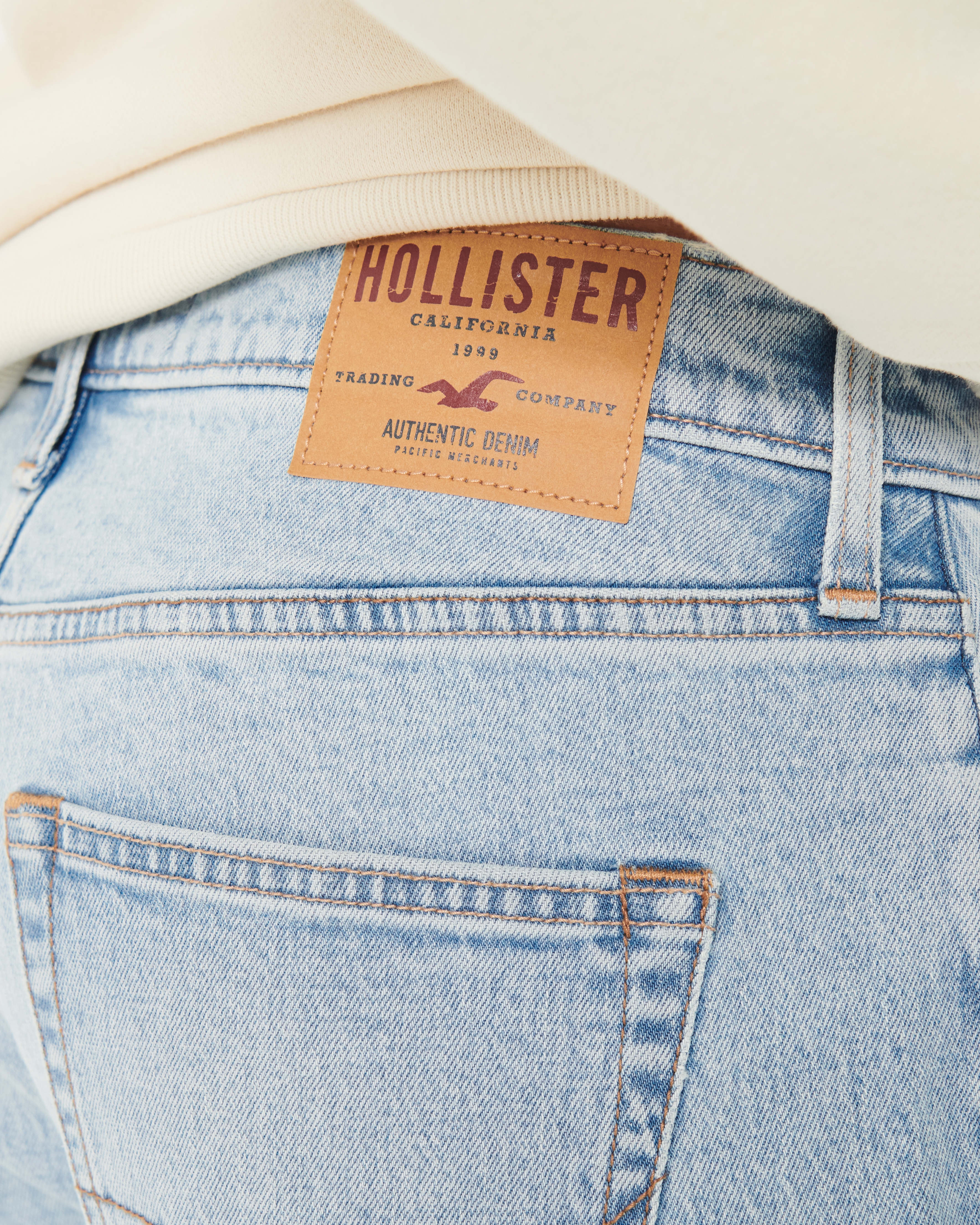 Hollister deals jean company