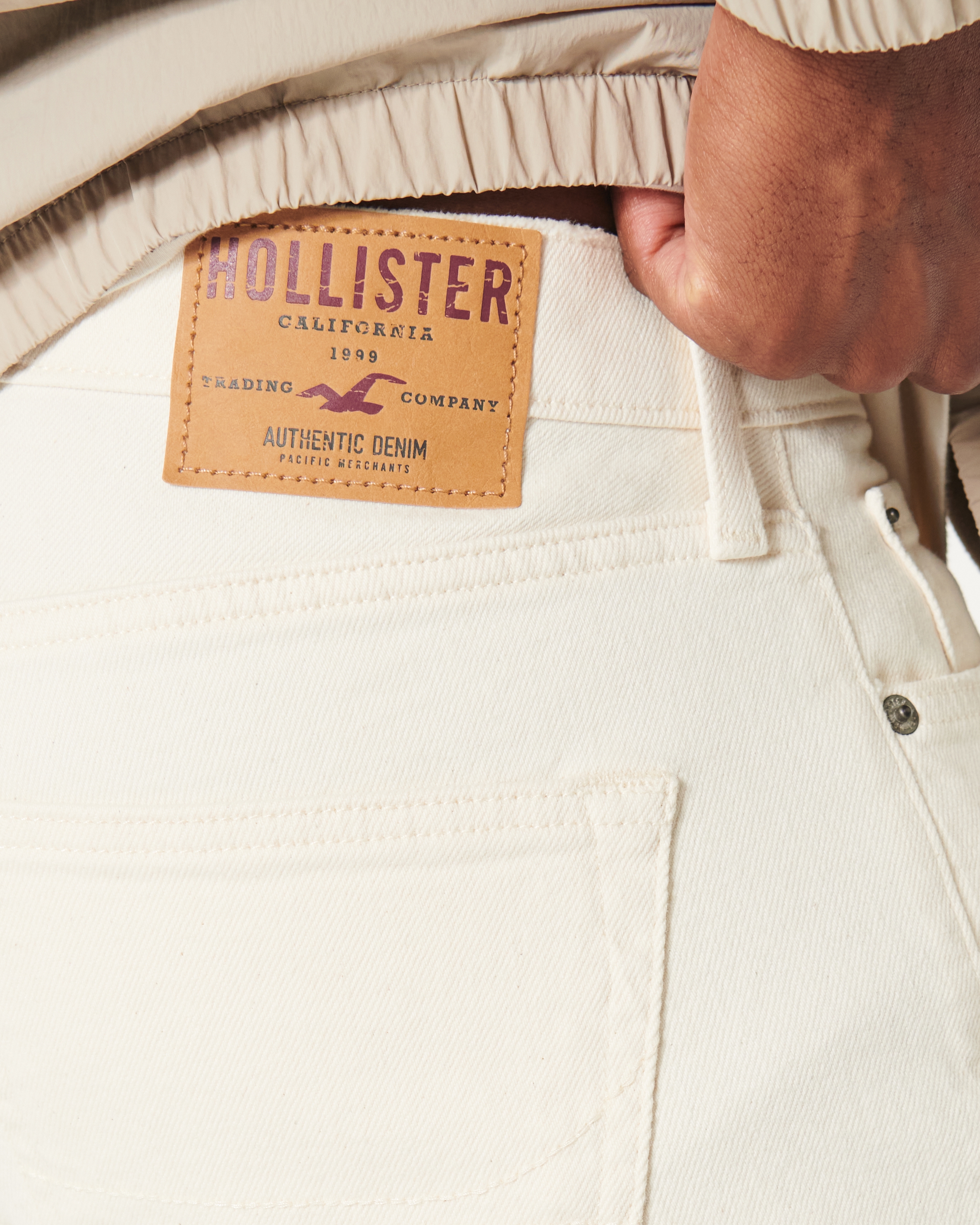 Hollister mens deals white jeans