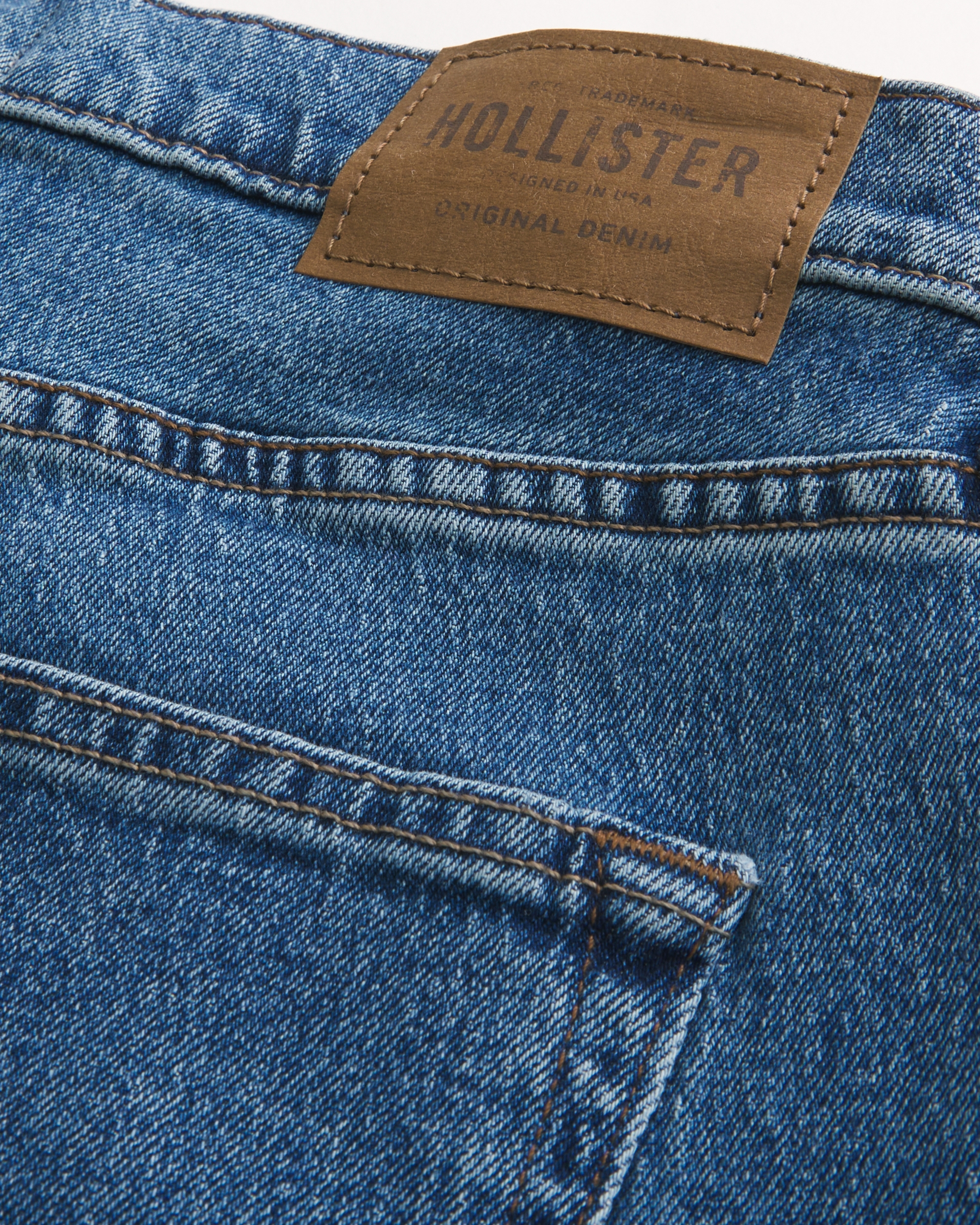 Medium Wash Loose Jeans