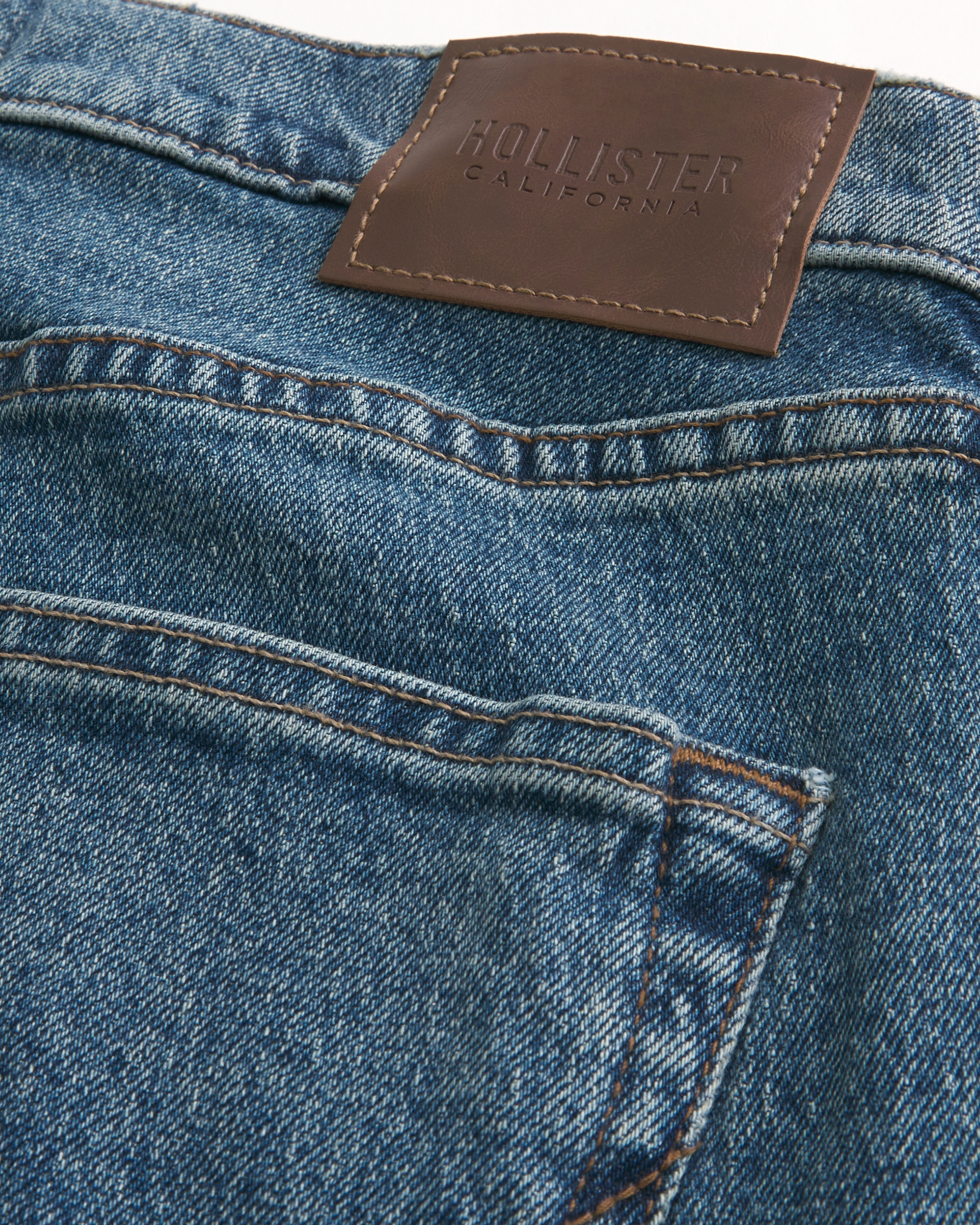 Men's Straight Jeans | Men's Bottoms | HollisterCo.ca