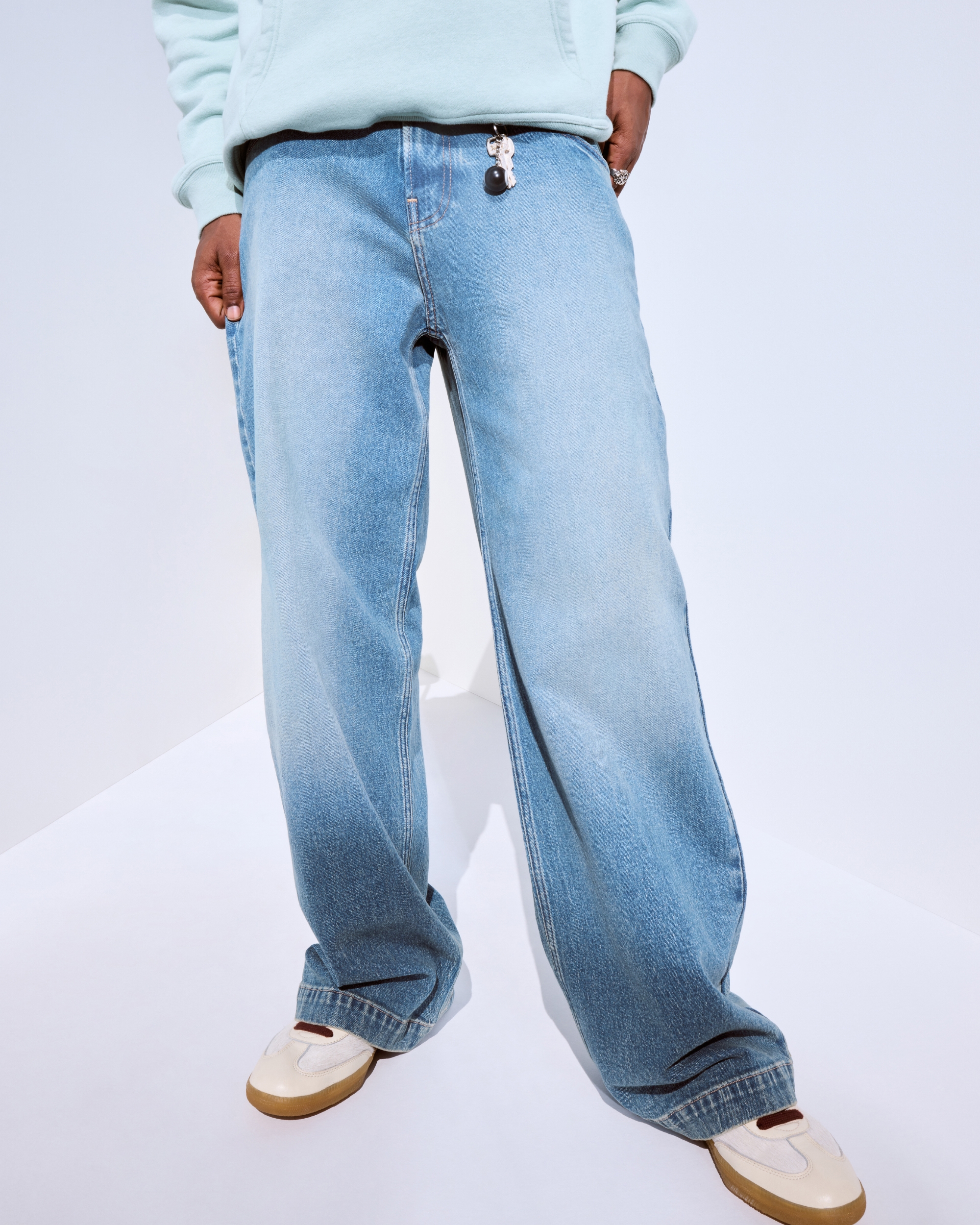 Medium Wash Super Baggy Jeans