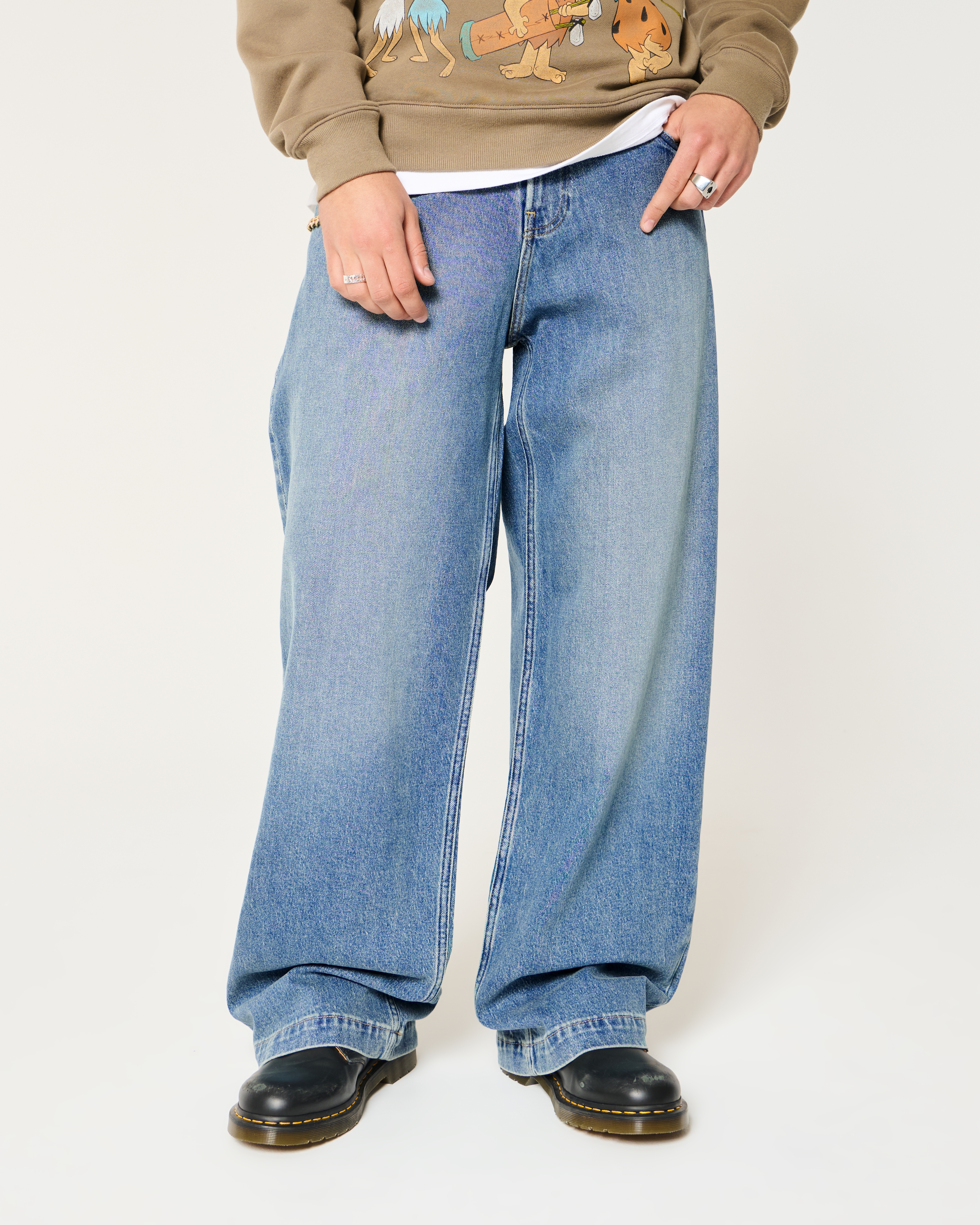 Medium Wash Super Baggy Jeans