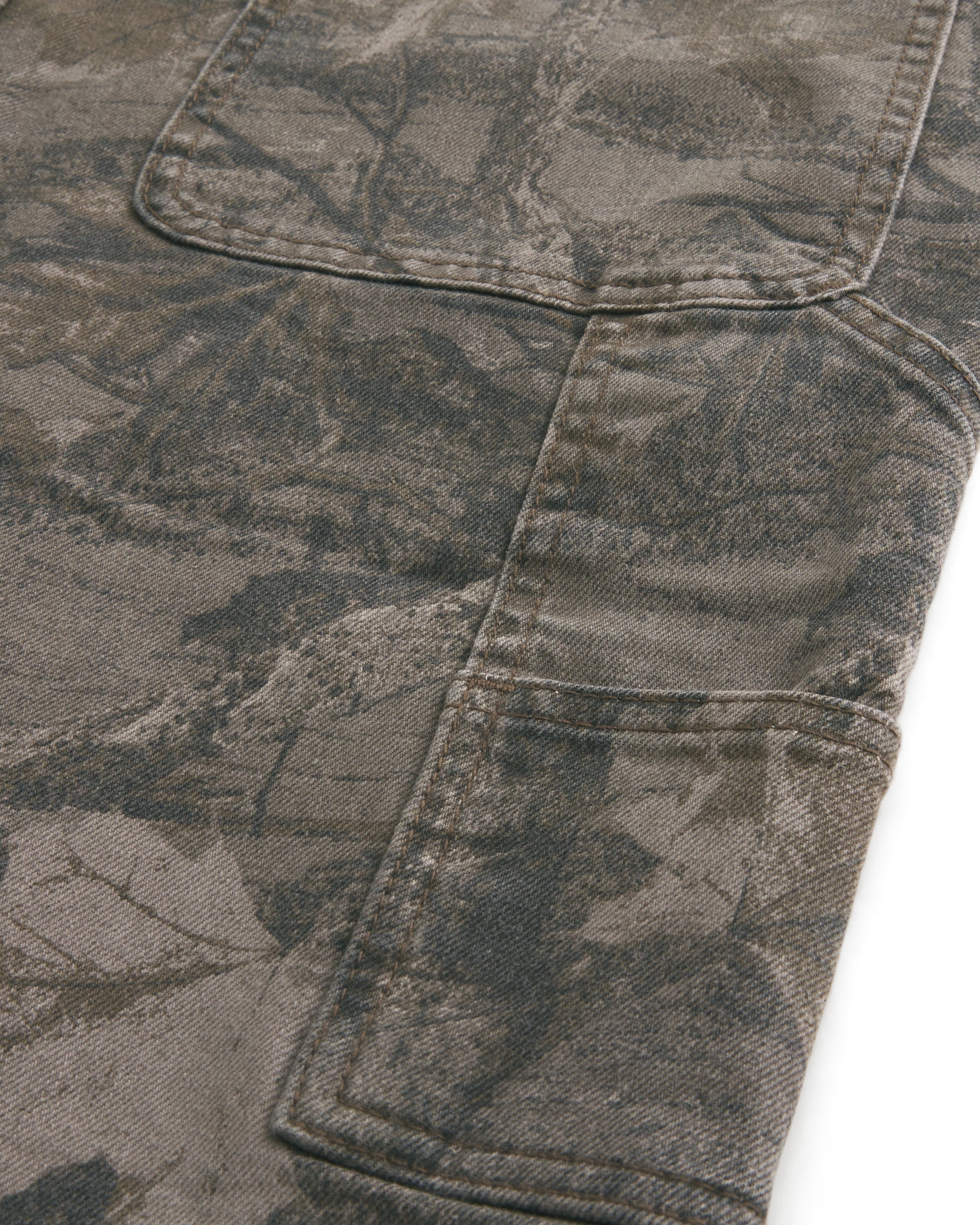 Camo Baggy Painter Jeans