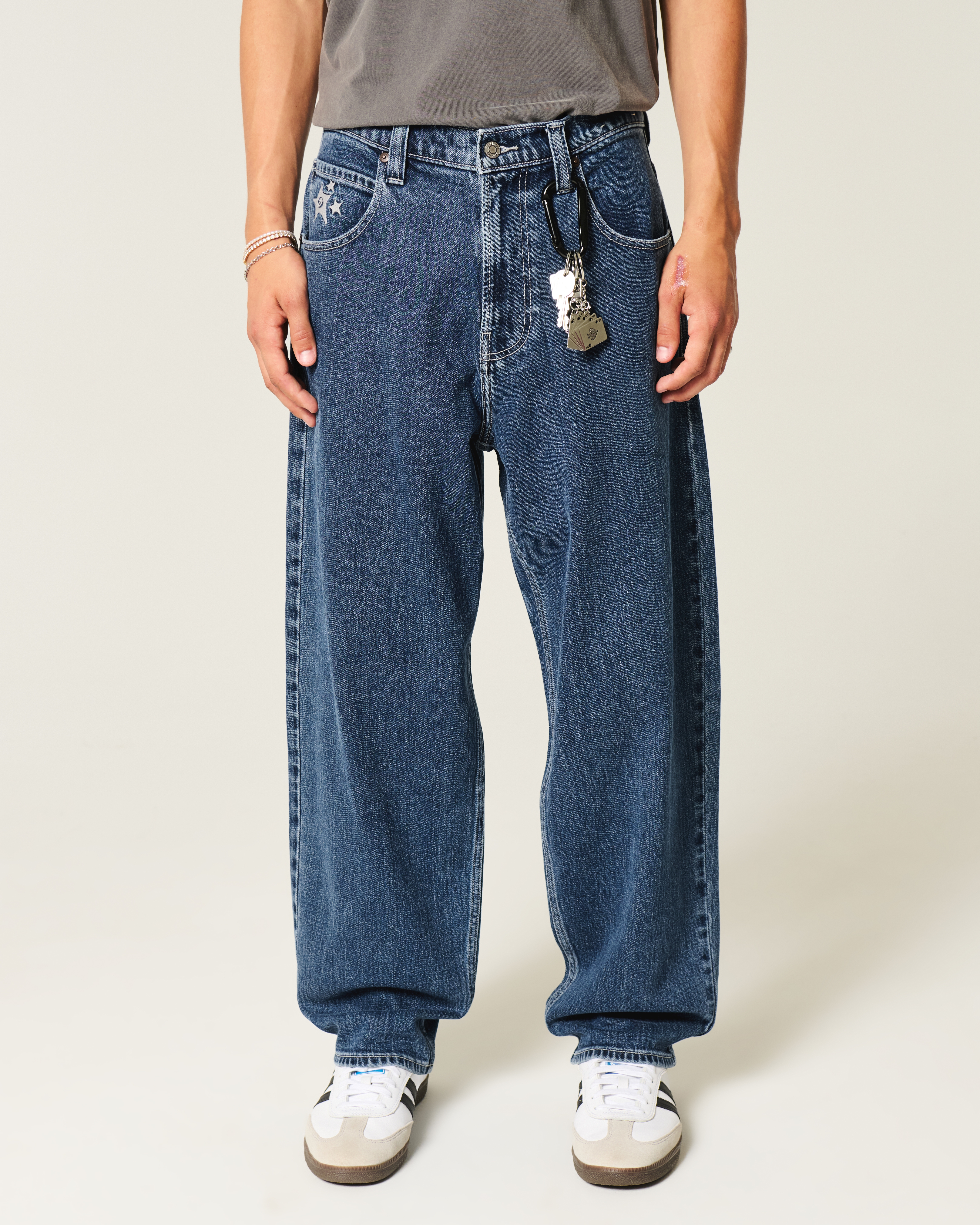 Medium Wash Star Graphic Skater Baggy Jeans