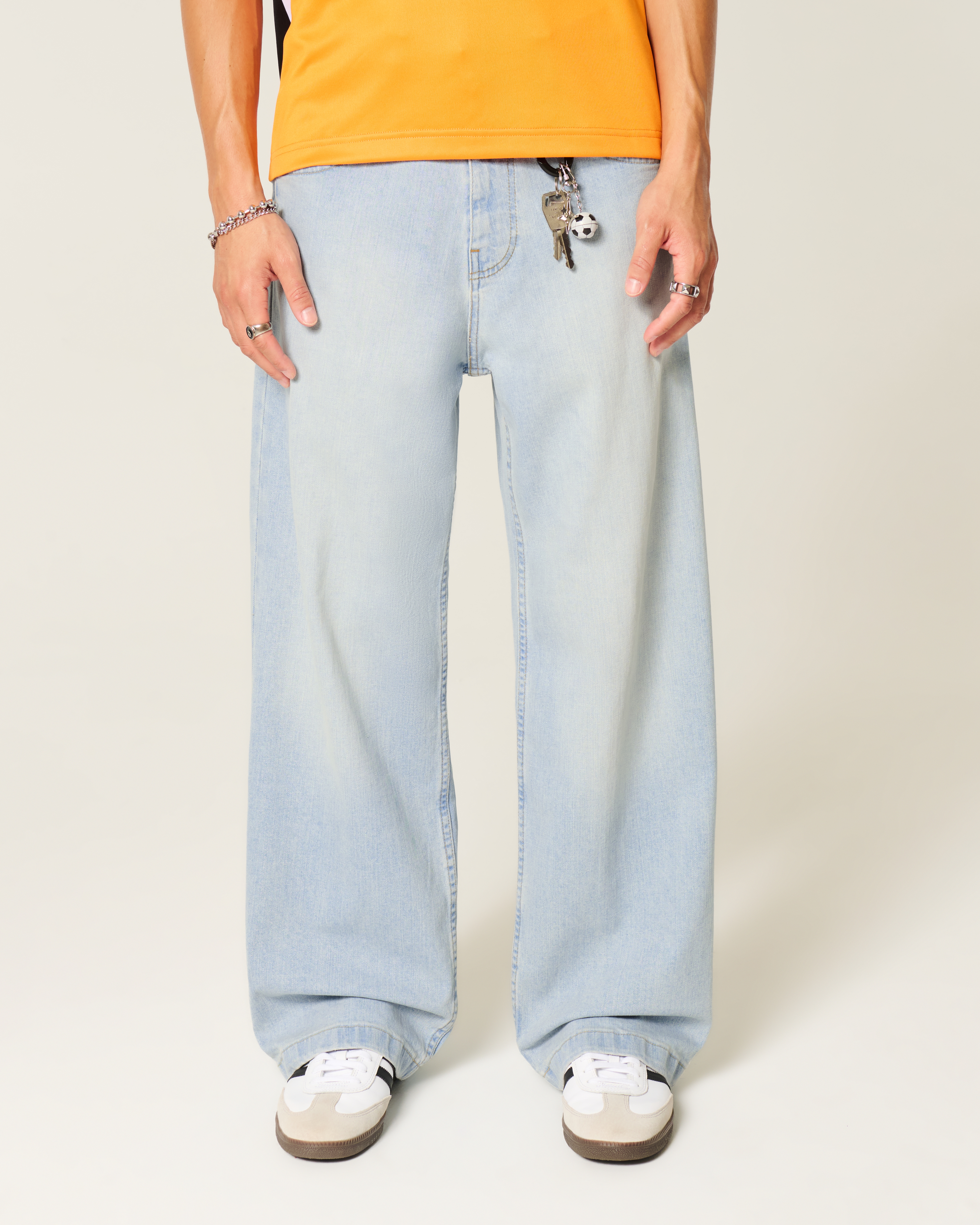 Light Wash Super Baggy Jeans