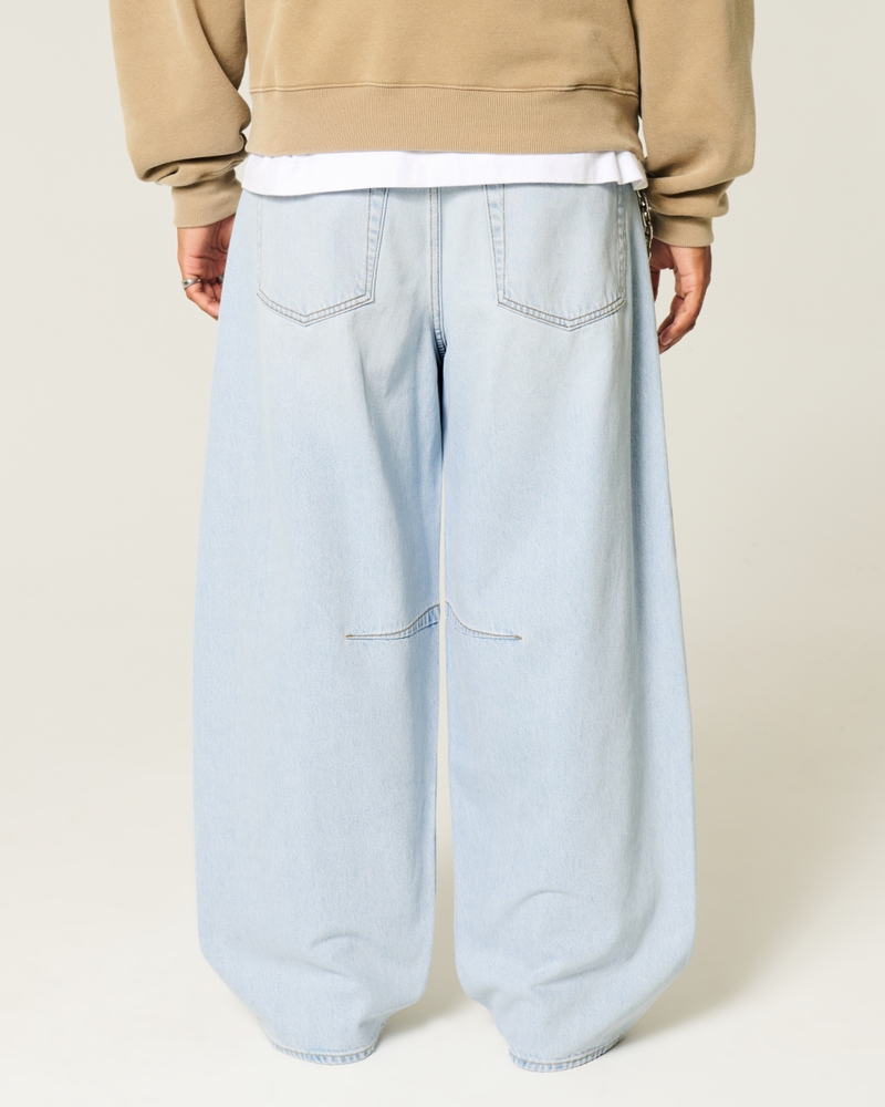 Light Wash Barrel Jeans