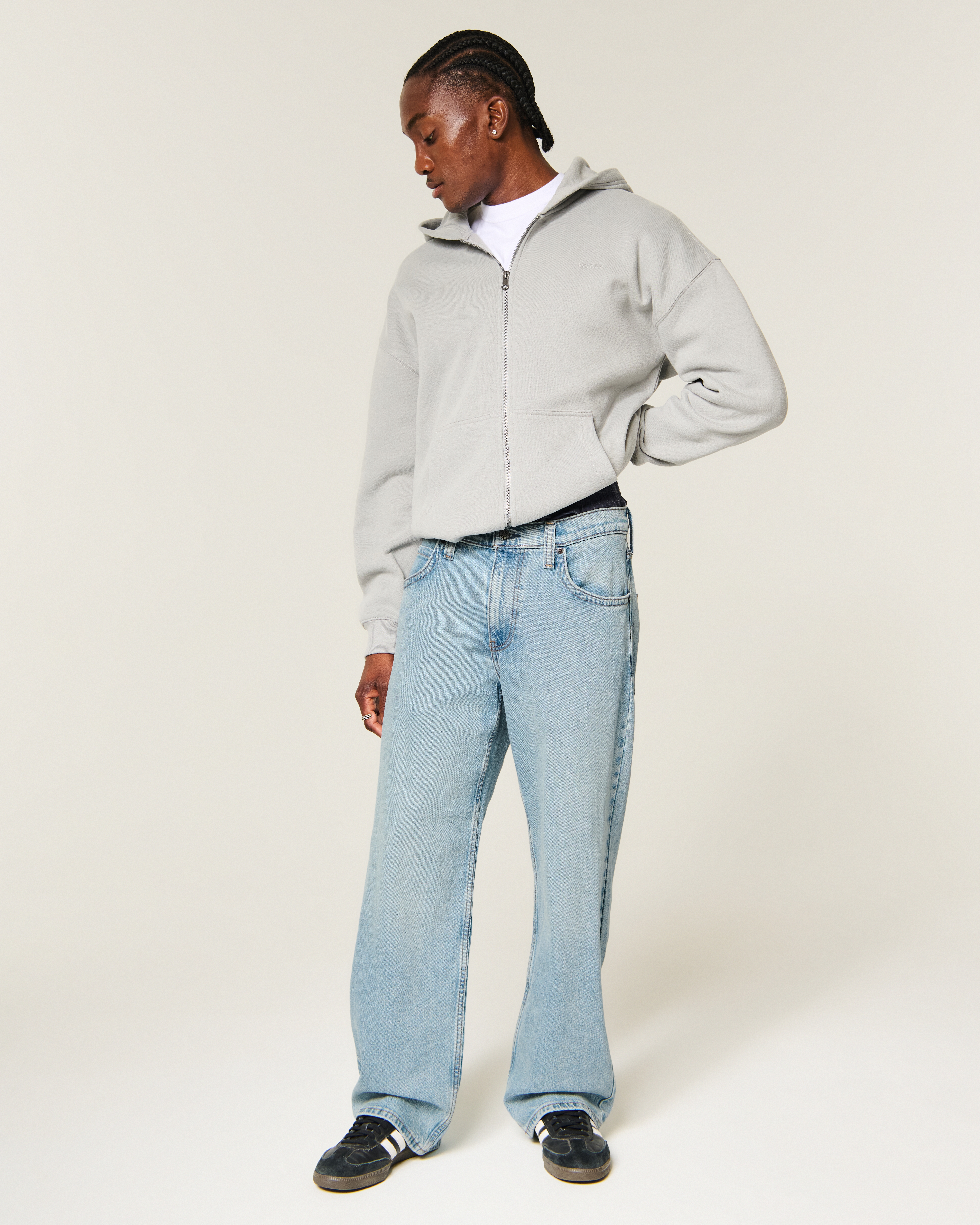 Low-Rise Embroidered Baggy Jeans