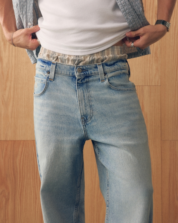 Low-Rise Light Wash Baggy Jeans, Light view 2