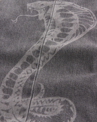 Super Baggy Jeans mit Schlangen-Grafik