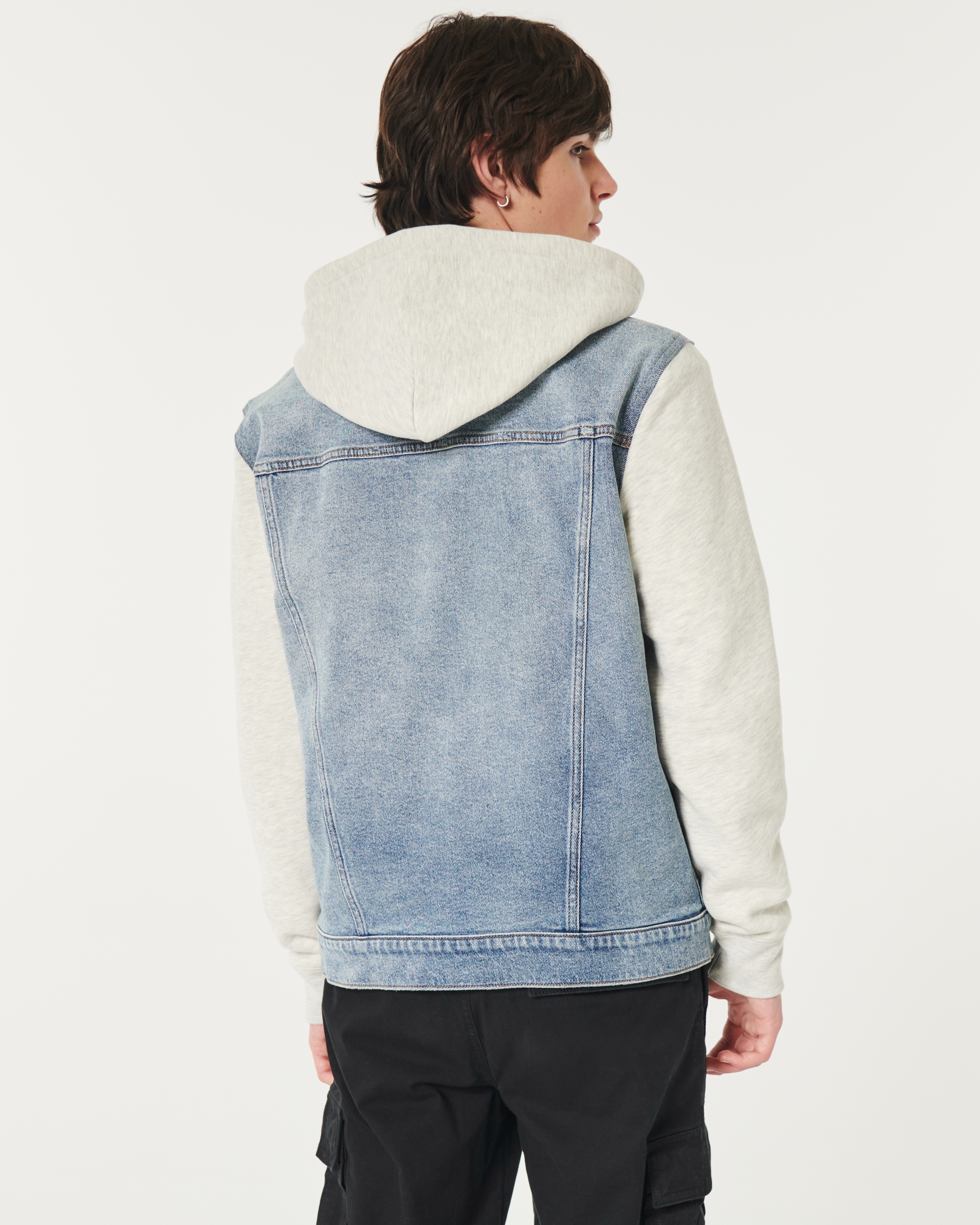 Hollister hooded denim jacket hotsell