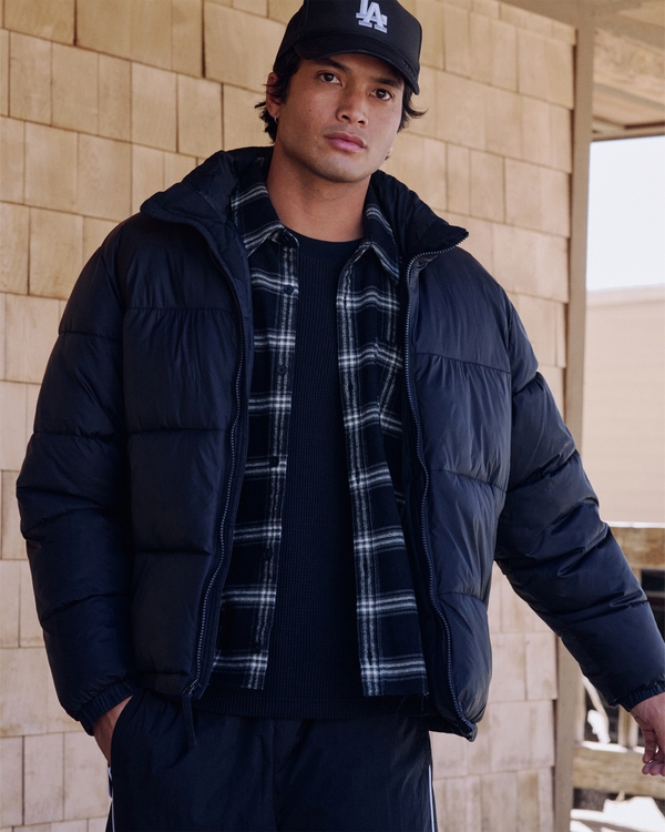 Mens puffer jacket hollister deals