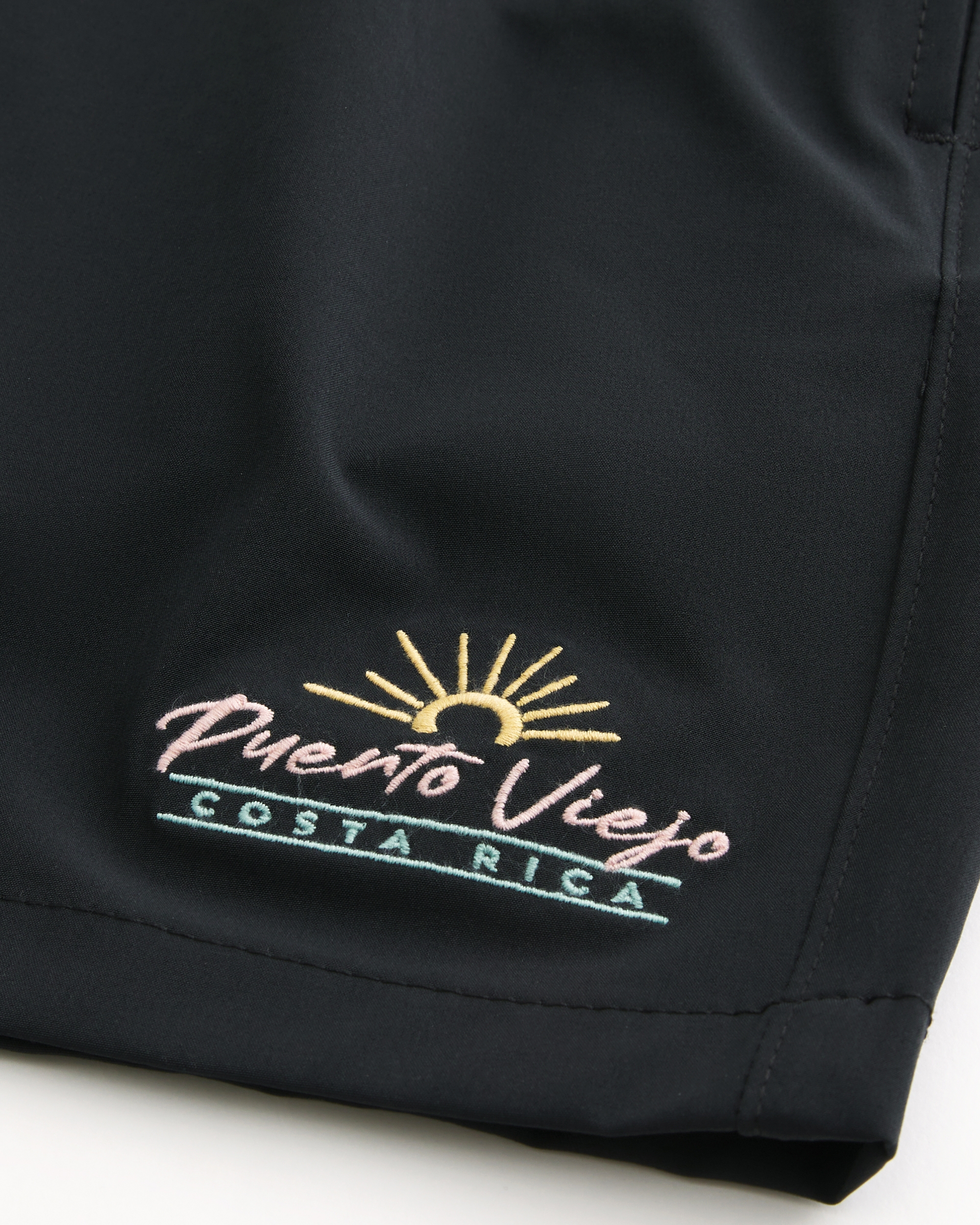 Puerto Viejo Graphic Mid-Thigh Volley Swim Trunks