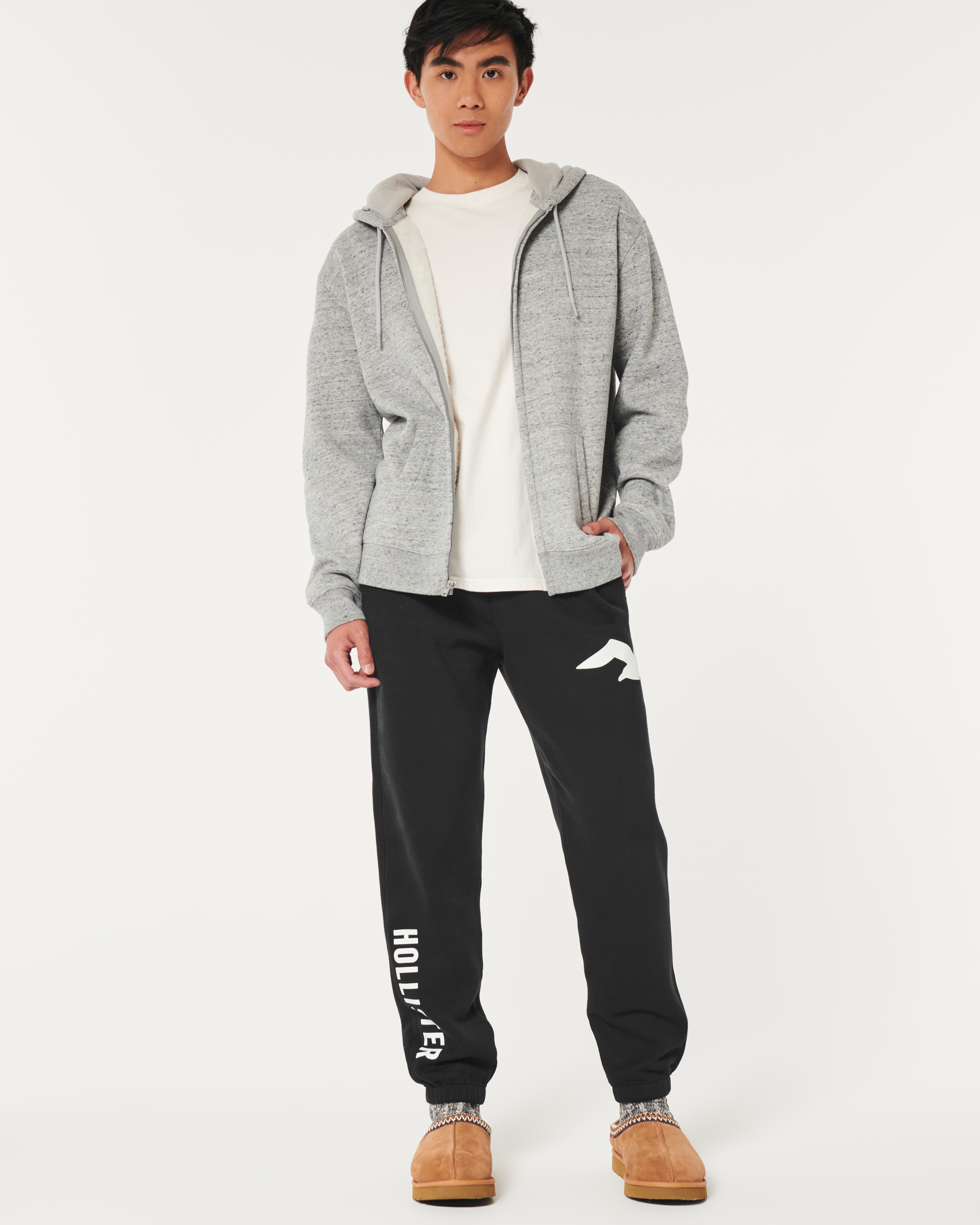 Relaxed Fleece Logo Graphic Joggers