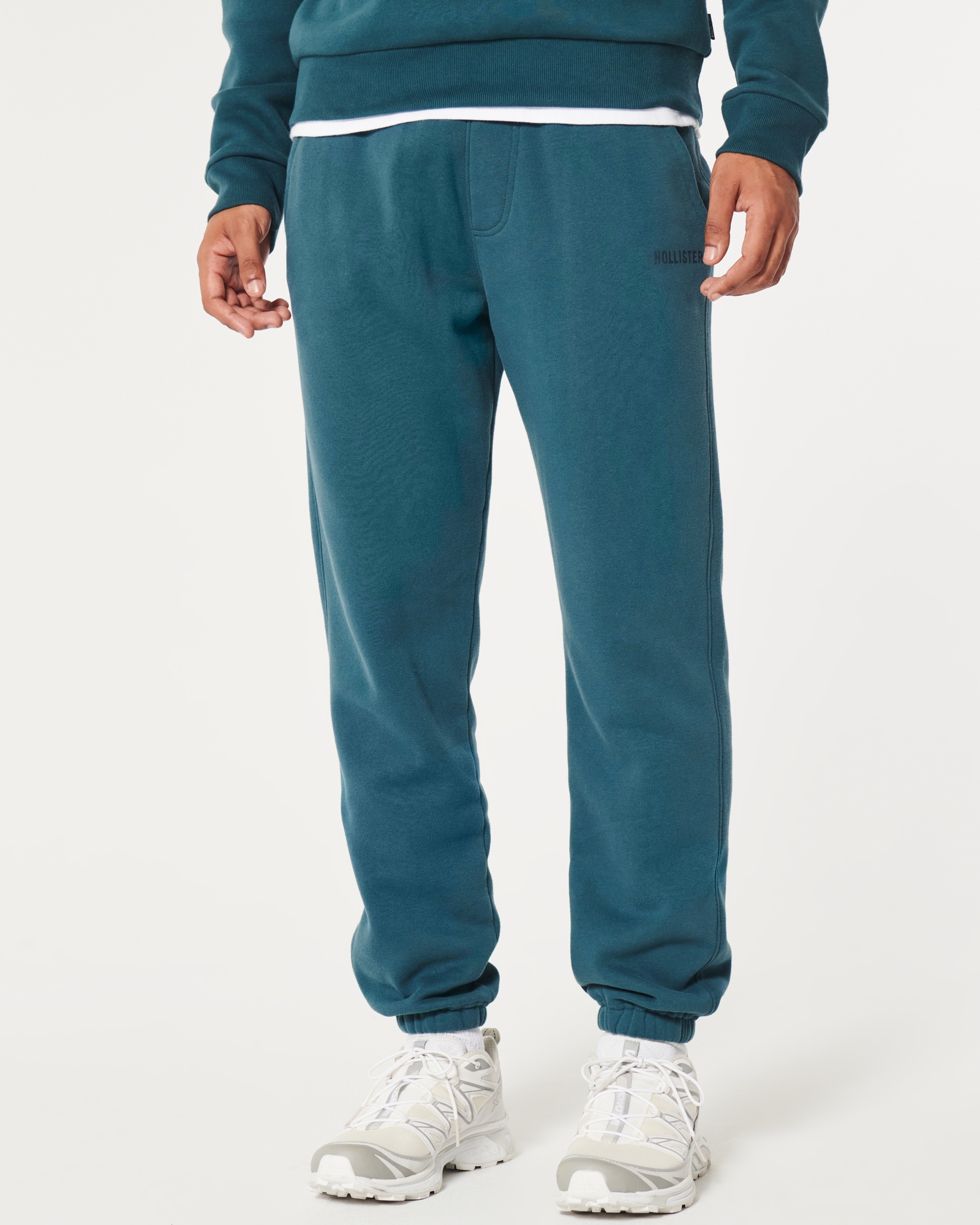 NWT HOLLISTER MEN's Relaxed Fleece Embroidered Graphic Joggers | size XL