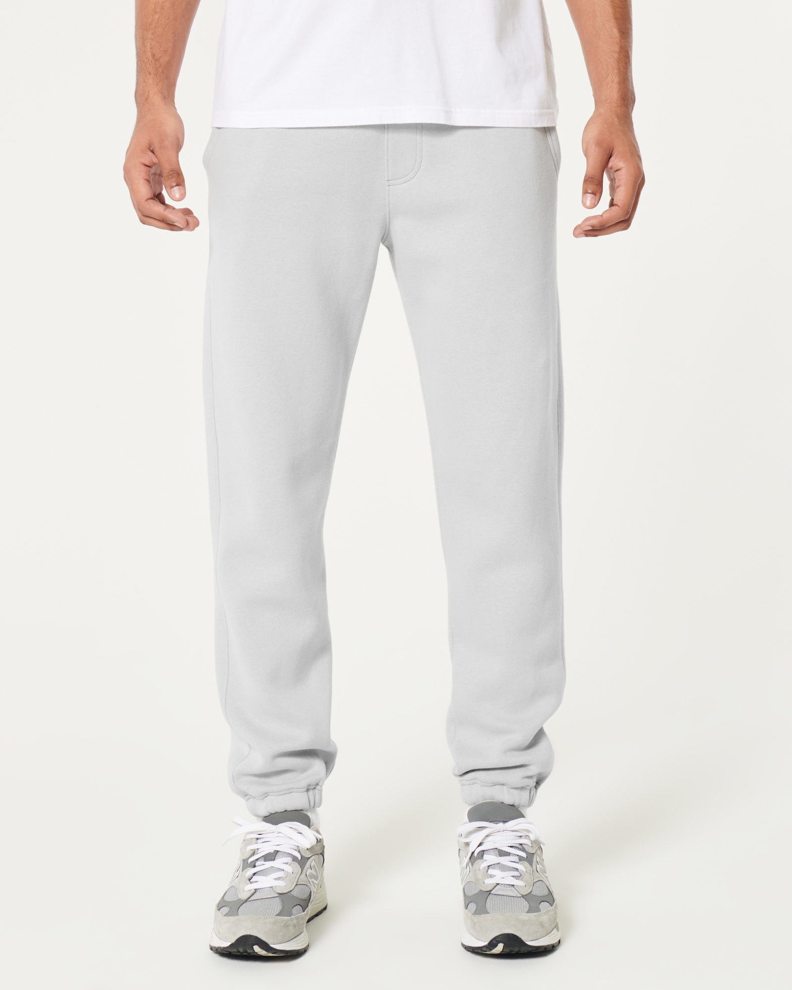 Sleepwear & Loungewear  Hollister Co. Mens Relaxed New York Knicks Print  Graphic Sweatpants Light Grey Flat · AmrWadeaArt