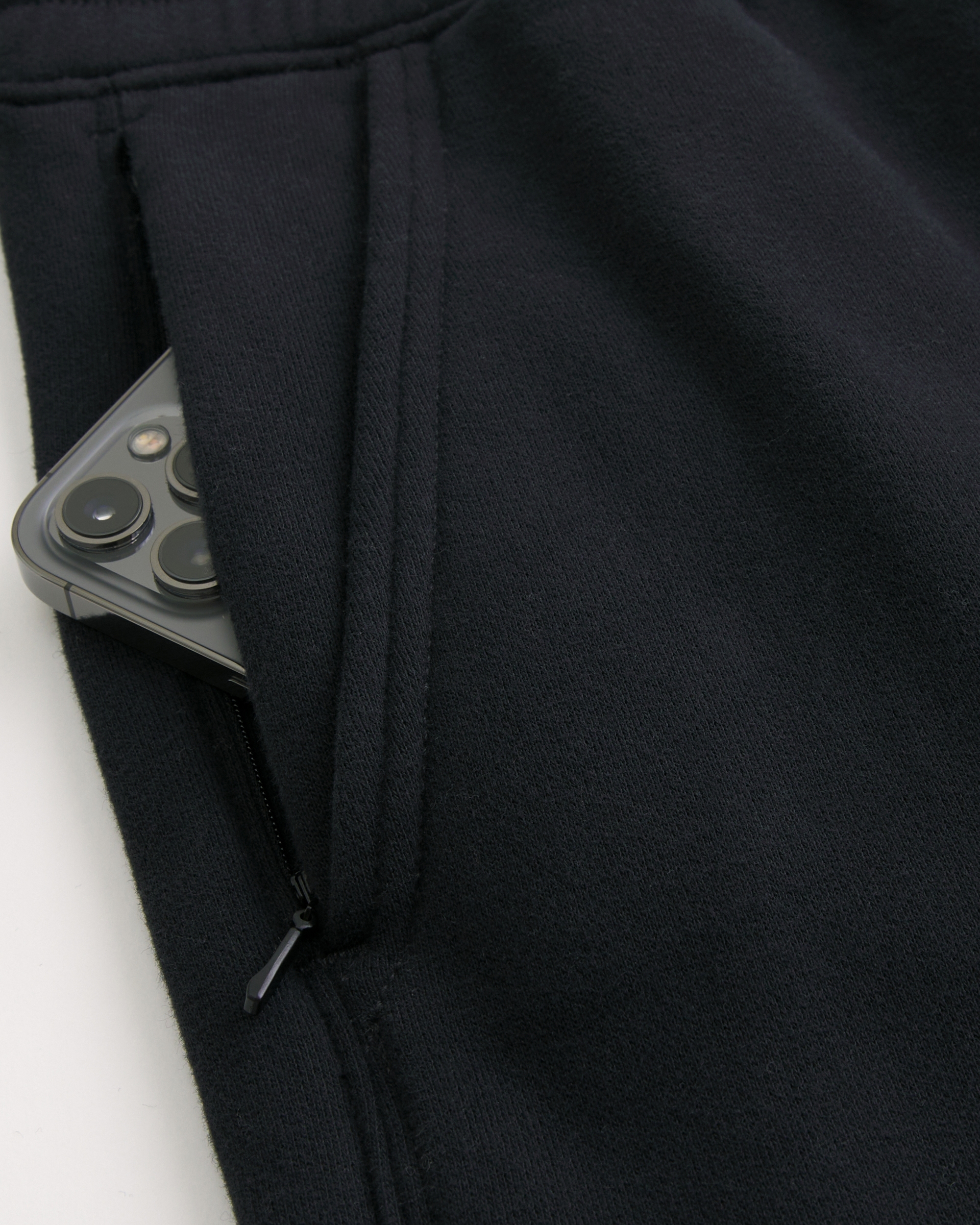 Relaxed Fleece Logo Joggers