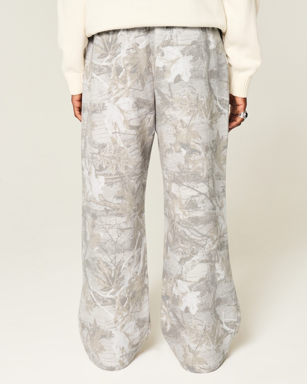 Camo Super Baggy Sweatpants