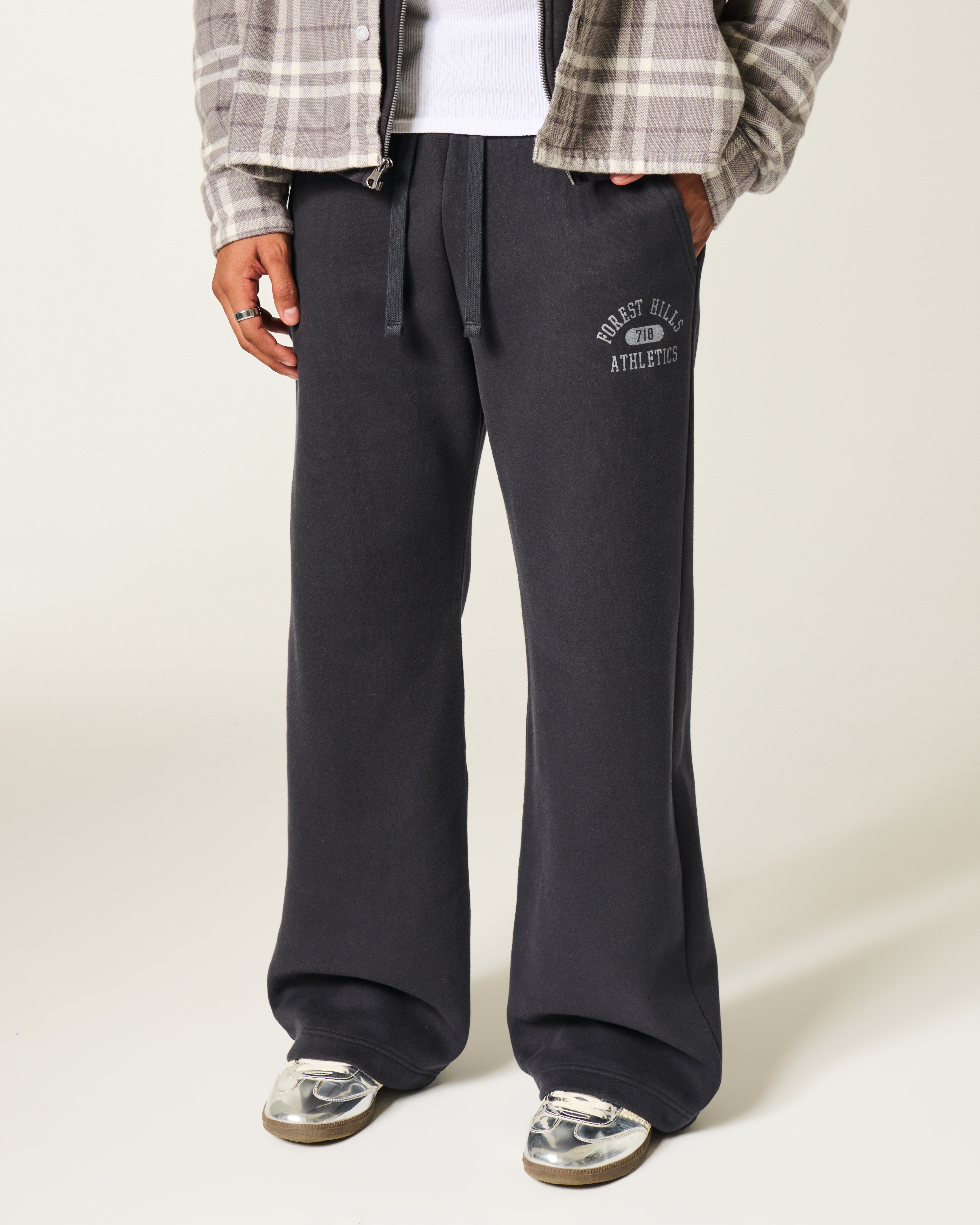 Hollister Forest Hills Athletics Graphic Bootcut Sweatpants