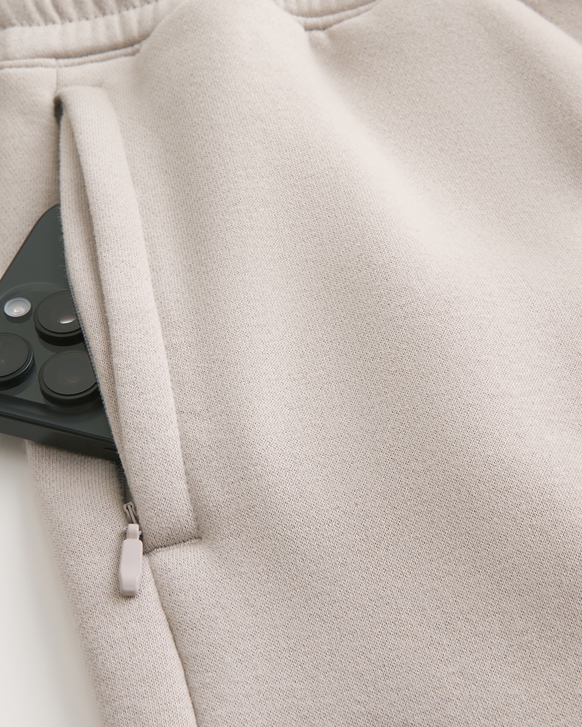 Hollister Feel Good Super Baggy Sweatpants