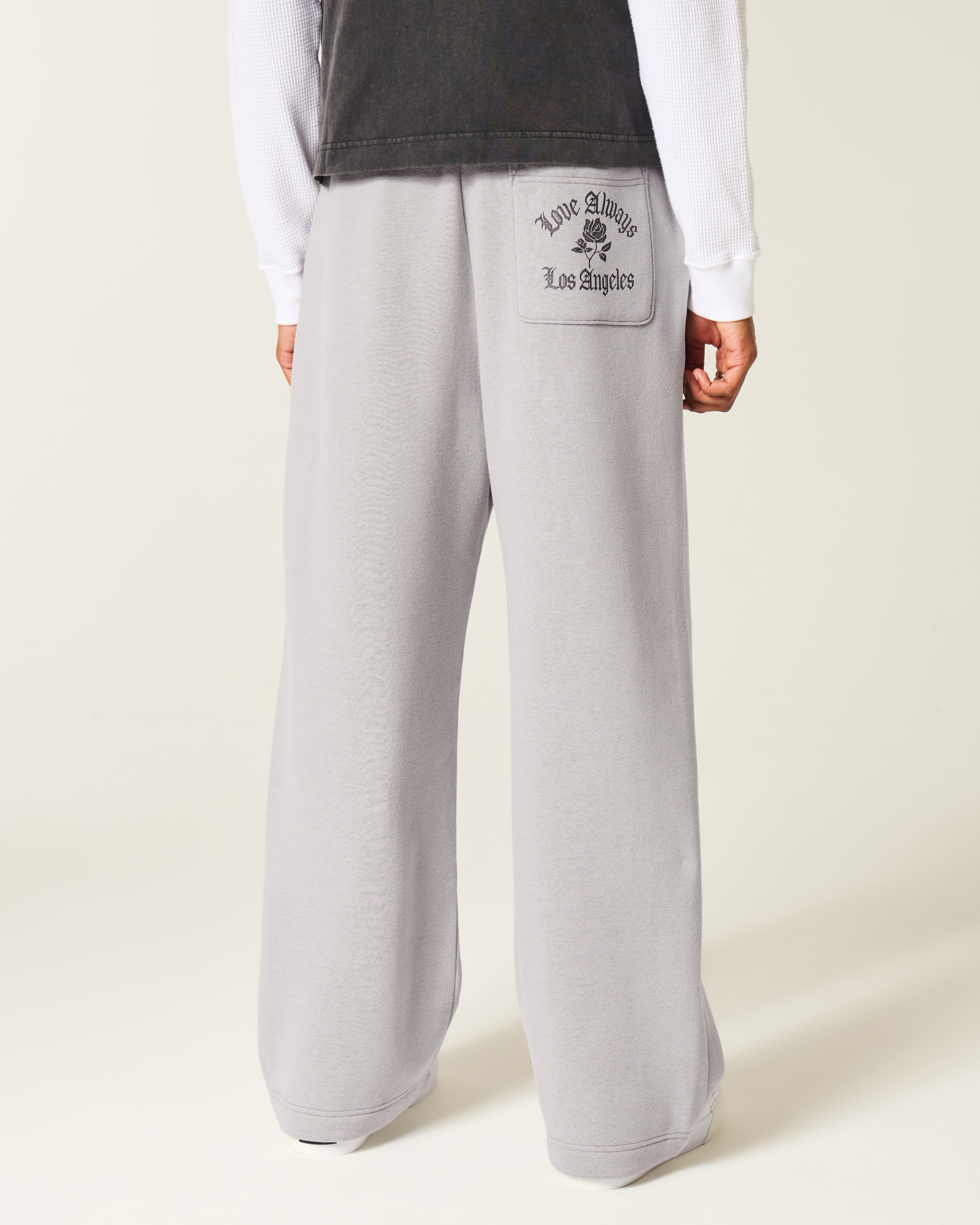 Super Baggy Los Angeles Back Pocket Graphic Sweatpants