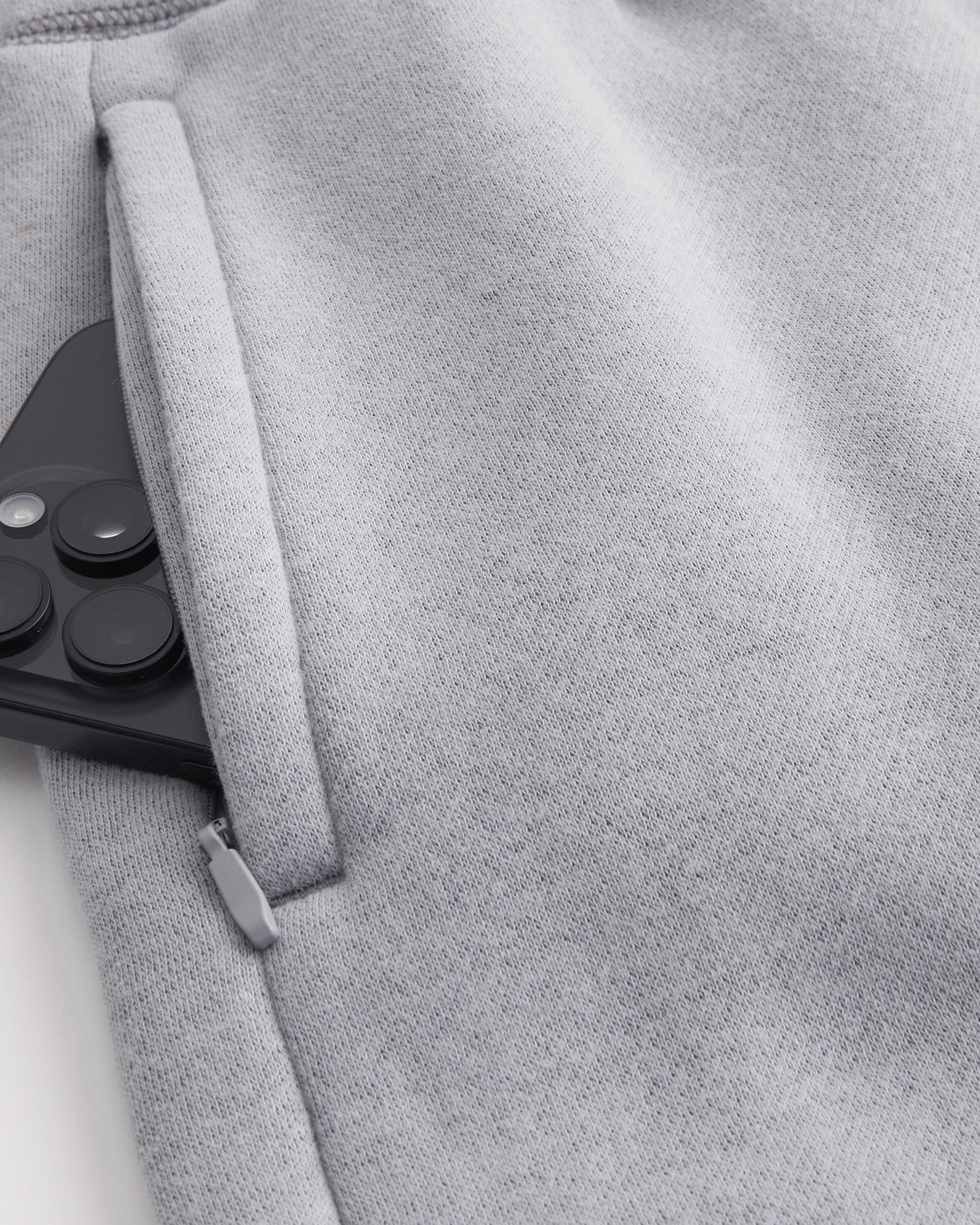 Hollister Feel Good Back Pocket Embroidery Baggy Sweatpants