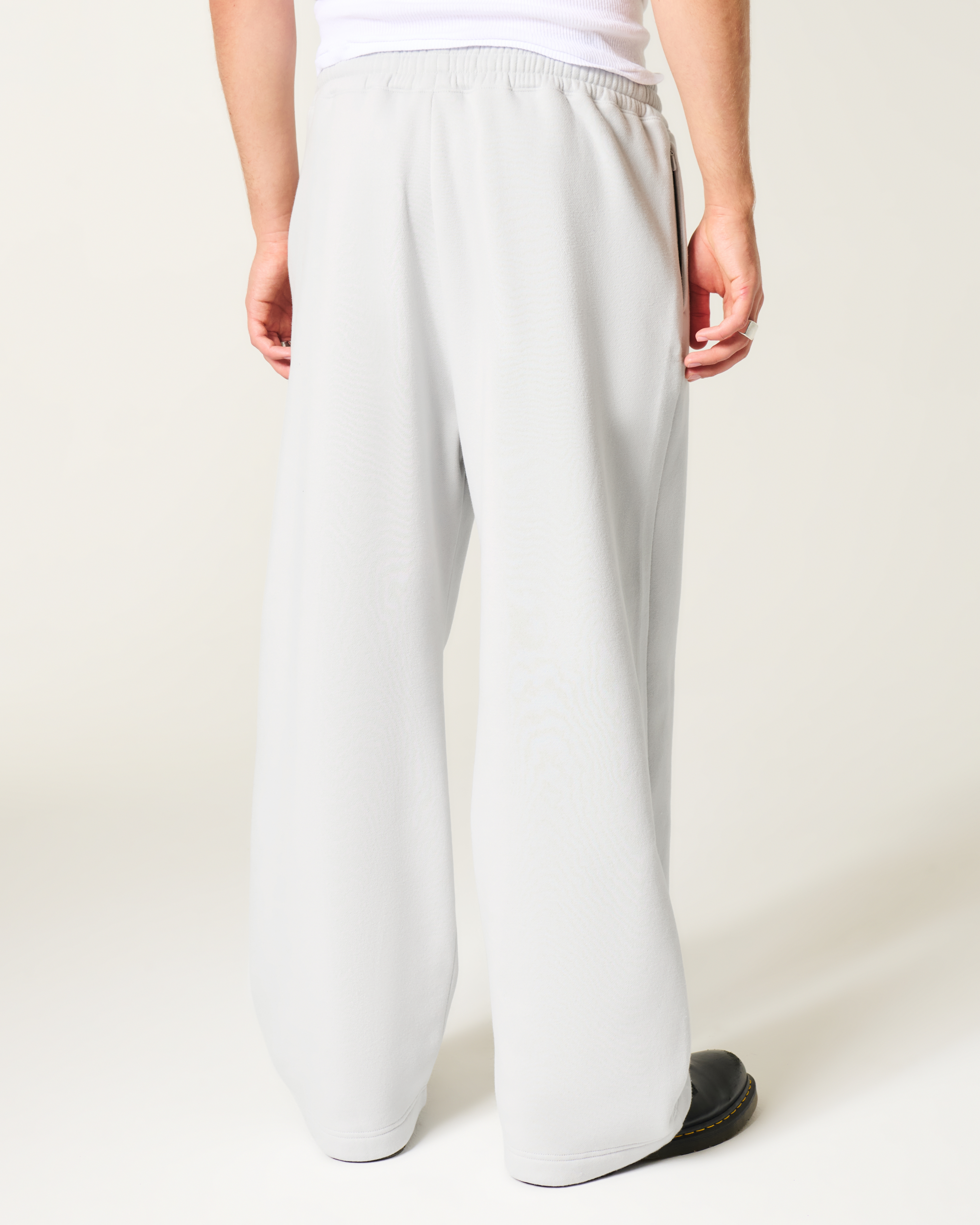 Hollister Feel Good Angel Graphic Super Baggy Sweatpants