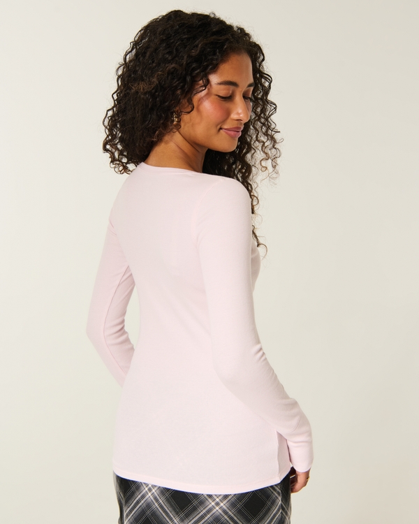 ホリスターソーカルスポーツ50ミリ Women's Icon Henley | Women's Tops | HollisterCo.com