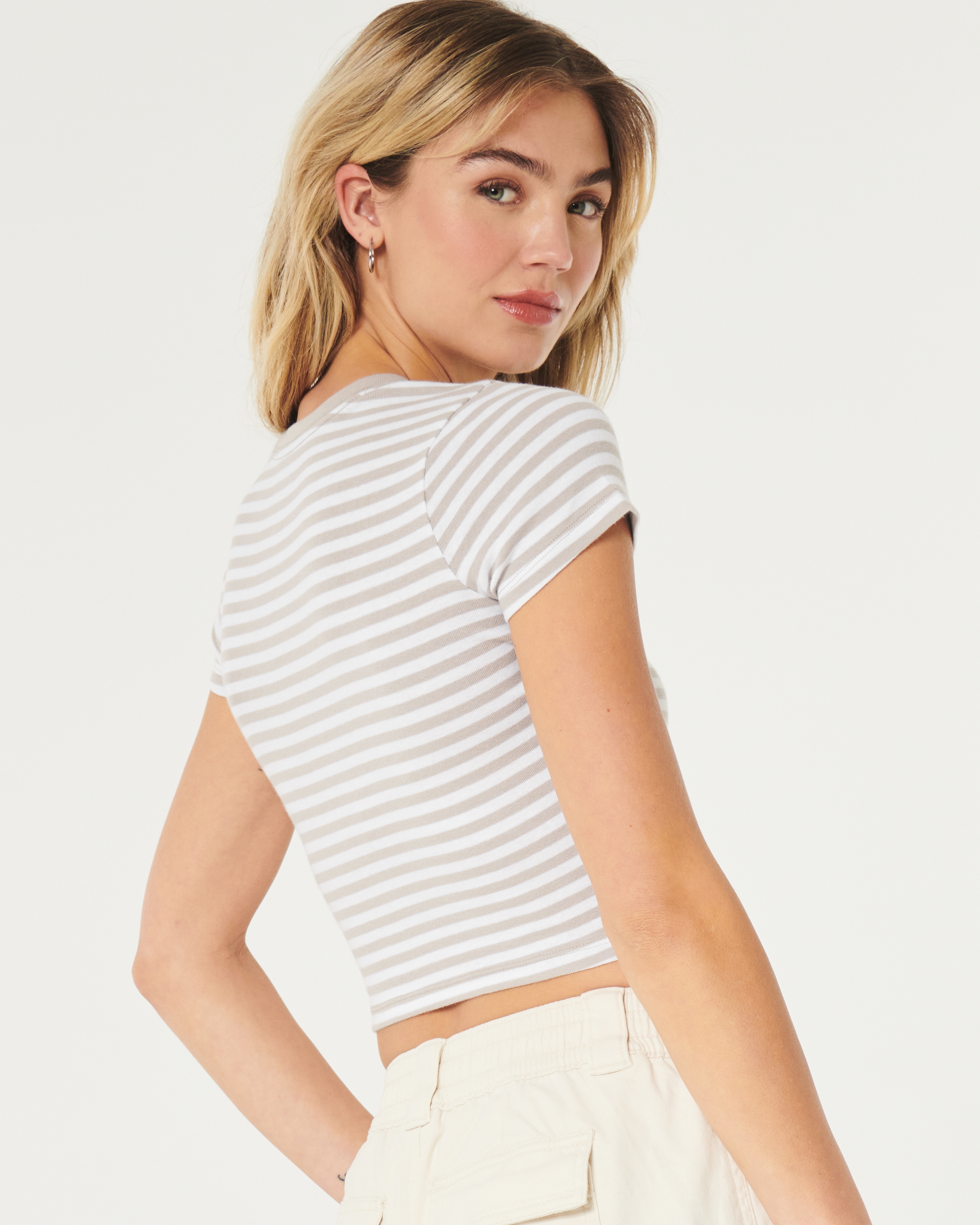 Women's Short-Sleeve Crew Baby Tee | Women's Tops | HollisterCo.com