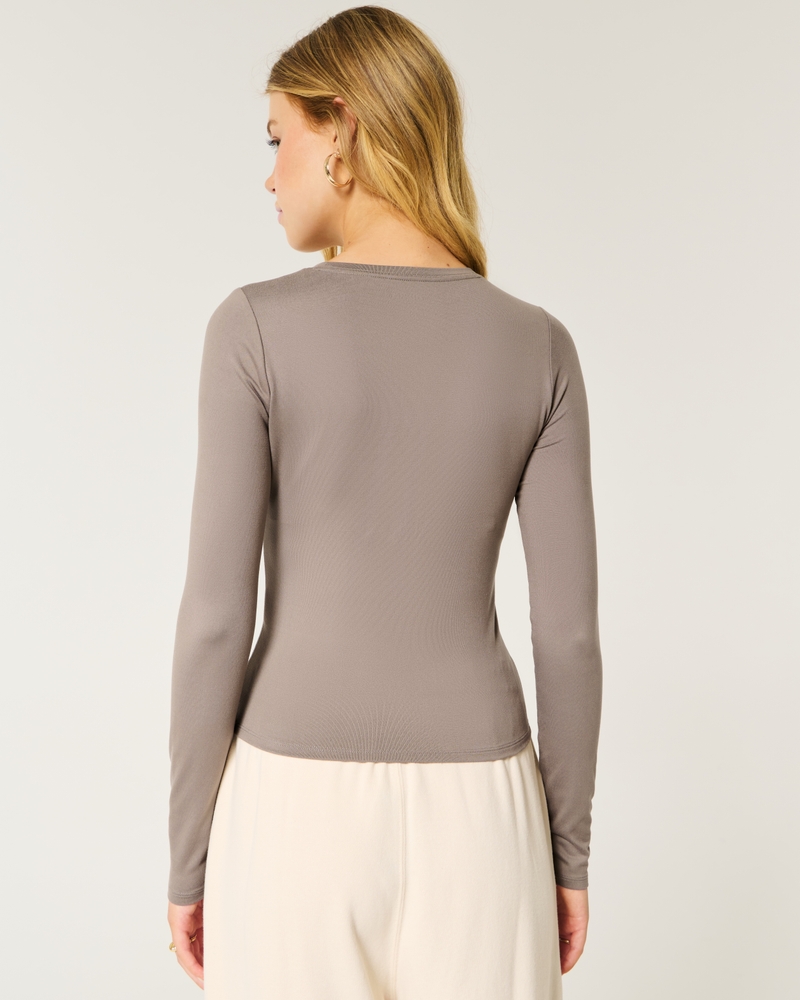 Soft Stretch Seamless Fabric Long-Sleeve Crew Top