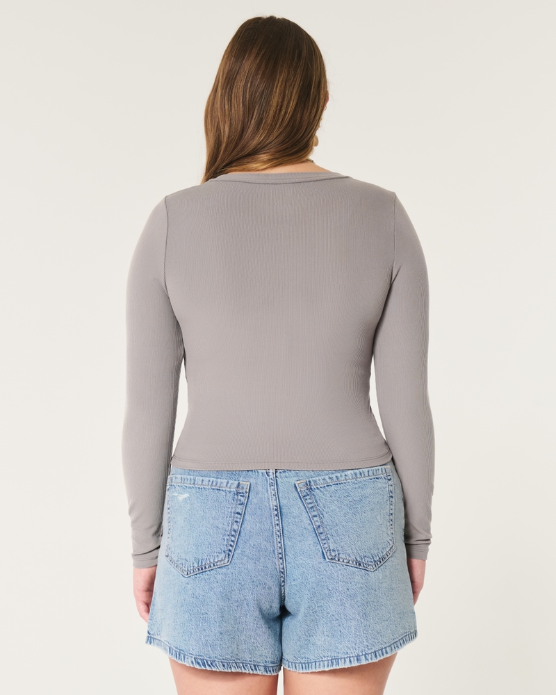 Ribbed Seamless Fabric Notch-Neck Top