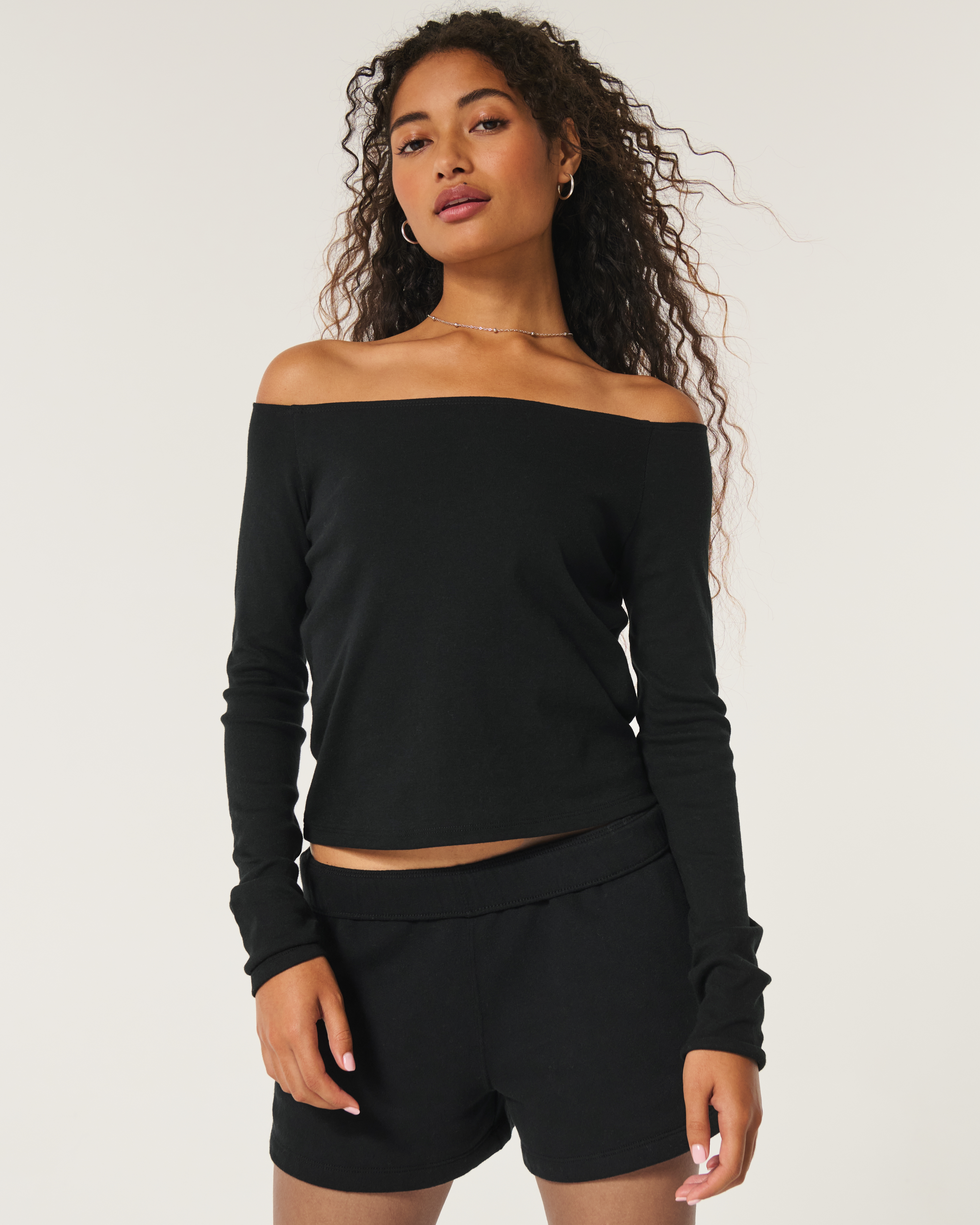 Women s Long Sleeve Off the Shoulder Top Women s Tops HollisterCo