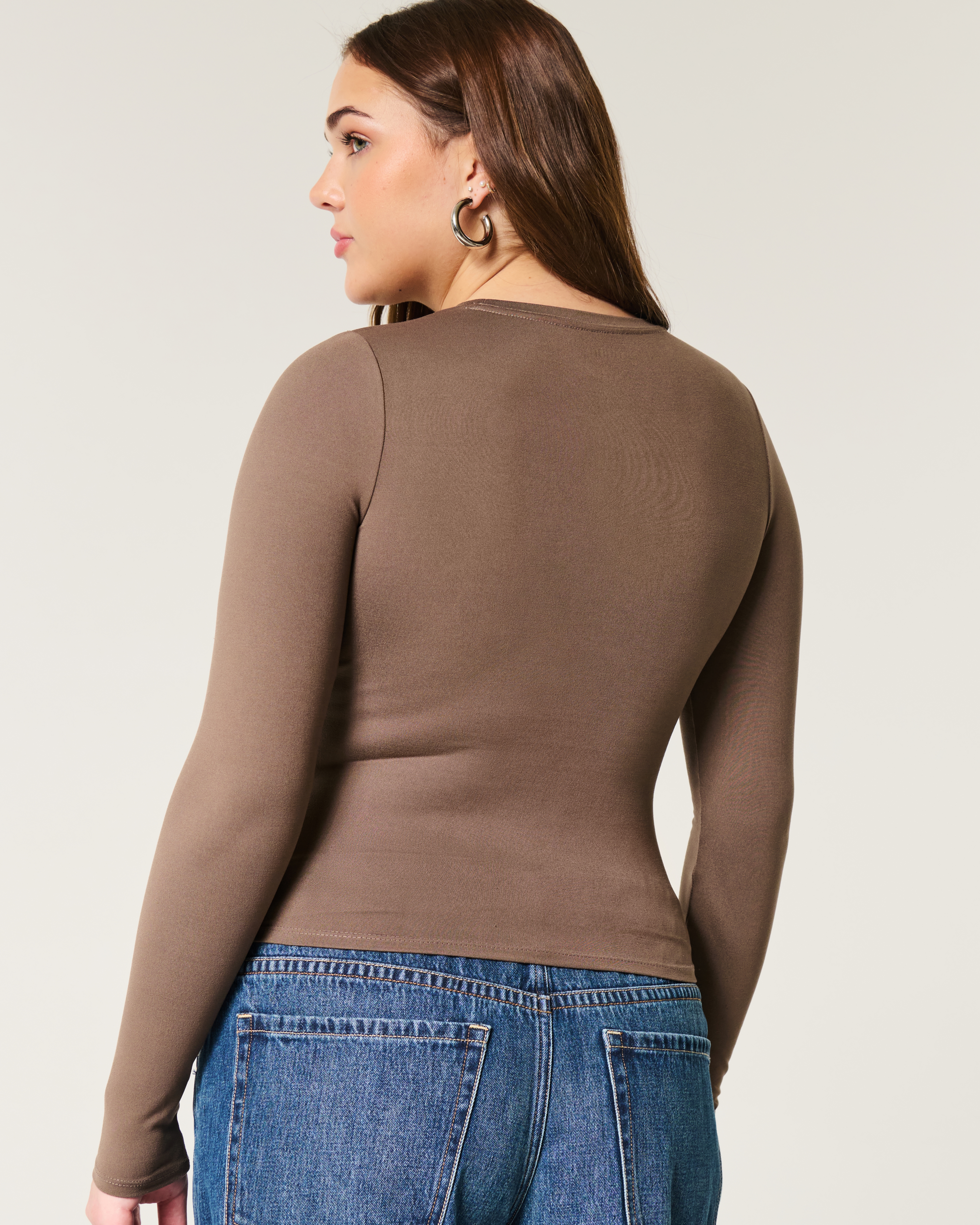 Soft Stretch Seamless Fabric Long-Sleeve Crew Top
