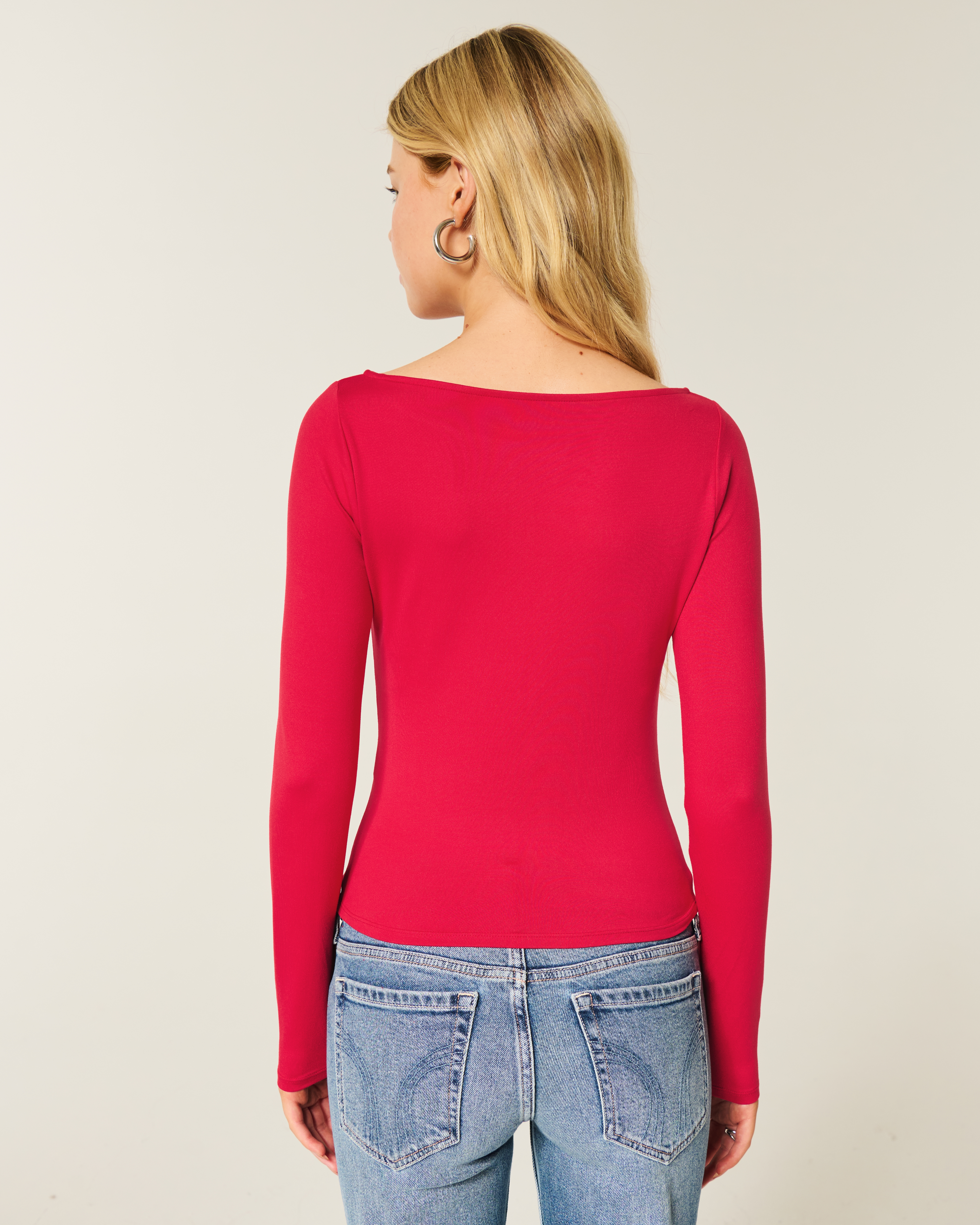 Long-Sleeve Seamless Fabric Slash-Neck Top