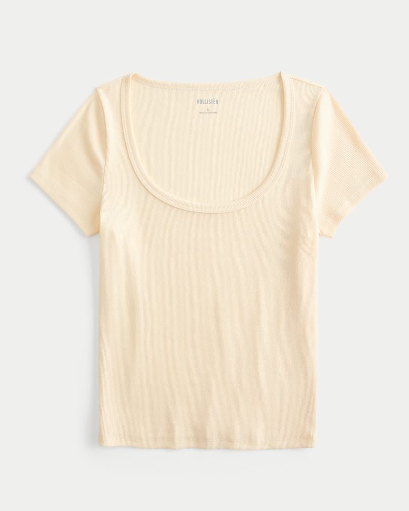Easy Off-the-Shoulder T-Shirt