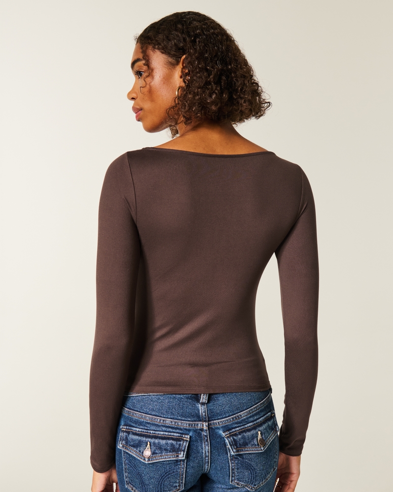 Long-Sleeve Seamless Fabric Slash-Neck Top