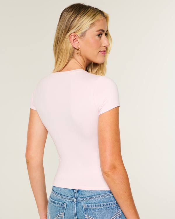 select to zoom model image