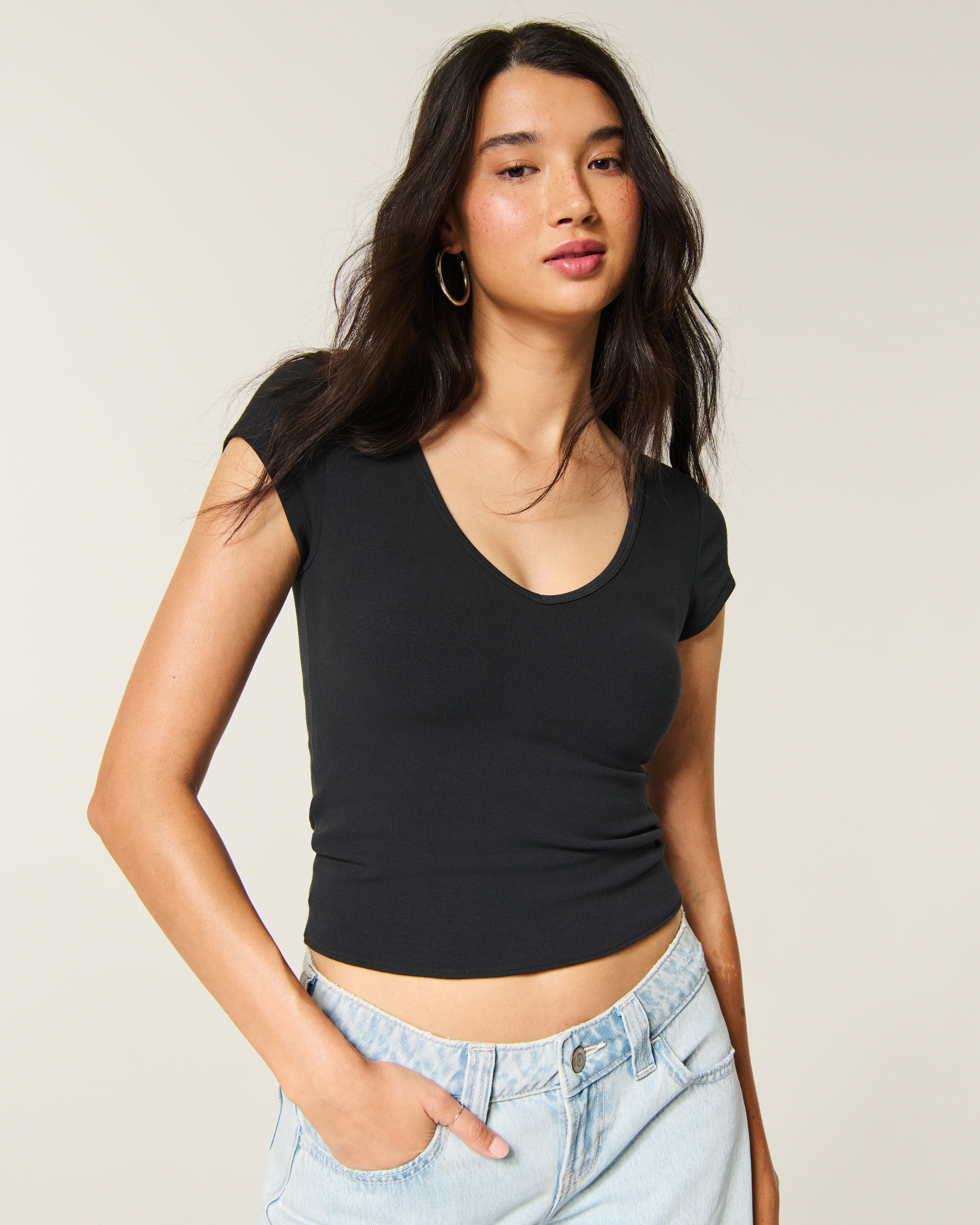 Must-Have Basic Reversible V-Neck/Slash-Neck T-Shirt