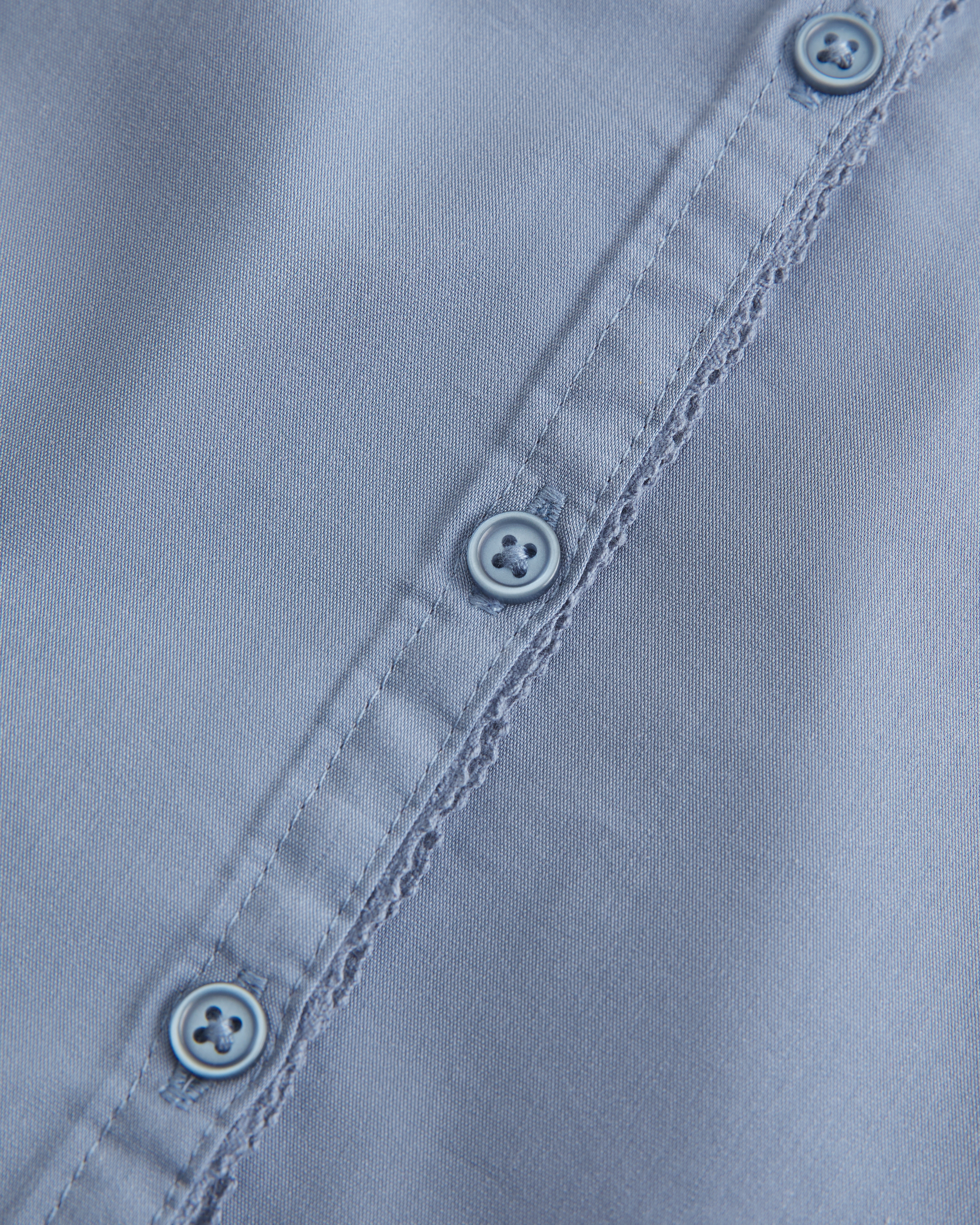 Short-Sleeve Pleated Shirt